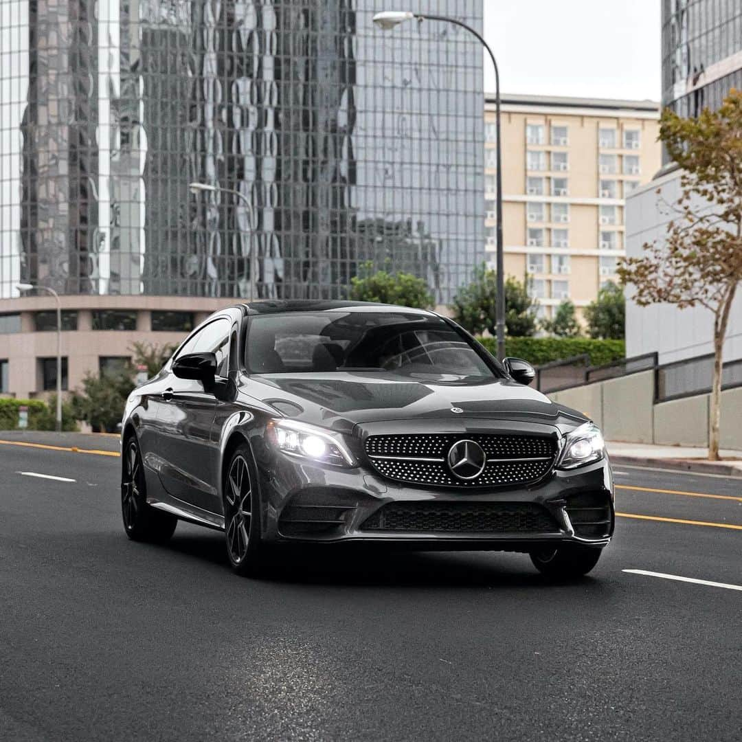 メルセデス・ベンツさんのインスタグラム写真 - (メルセデス・ベンツInstagram)「Time for some urban exploration with the Mercedes-Benz C-Class Coupé!  📷 via @mercedesbenzusa  #MercedesBenz #Cclass #Coupe」12月9日 16時07分 - mercedesbenz