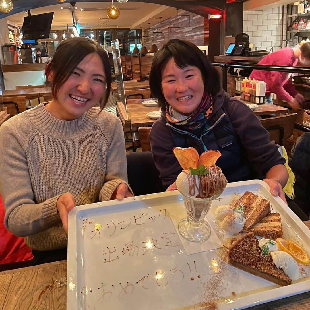 與那嶺恵理さんのインスタグラム写真 - (與那嶺恵理Instagram)「Just get started to TOKYO 202”1” 🤝  . . We would be lined up as rider for Road & MTB this summer in #tokyo2020 but We raced in CX last week in Japan 🇯🇵  . . And then...... road to #Tokyo2021 🗼 Let’s make something happened🤘🏻 #teamJapan 🇯🇵  . . #今日のエリさん　#teamEri 🤘🏻」12月9日 16時24分 - eriyonamine