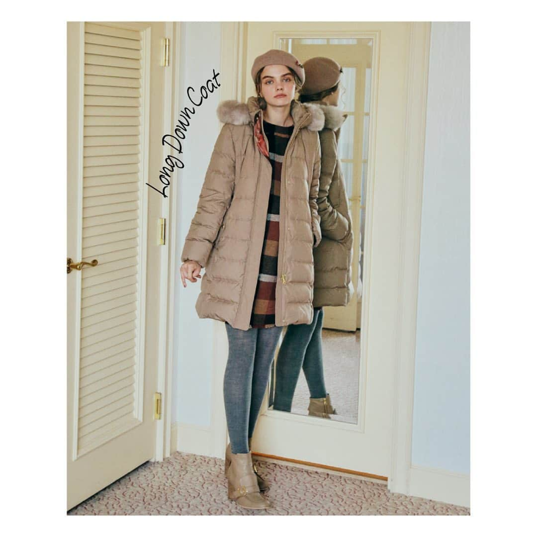 bluelabel/blacklabel cbさんのインスタグラム写真 - (bluelabel/blacklabel cbInstagram)「﻿ "LOVELY, and LOVELY COAT～愛すべき、素敵なコートたち"﻿ ﻿ 本格的に寒くなってきた日に頼りたいのは、やっぱりロング丈のダウンコート。﻿ 美しいシルエットが自慢の1枚は、カジュアルにもきれいめなスタイルにもよく似合う。﻿ ﻿ #ブルーレーベル﻿ #ブルーレーベルクレストブリッジ ﻿ #bluelabel﻿ #bluelabelcrestbridge﻿ #クレストブリッジ﻿ #crestbridge﻿ #チェック #コート #ダウンコート #アウター﻿ #ウィンターファッション #防寒 #ファッション﻿ #大人可愛い #フェミニンスタイル﻿」12月9日 16時28分 - blueblackcb