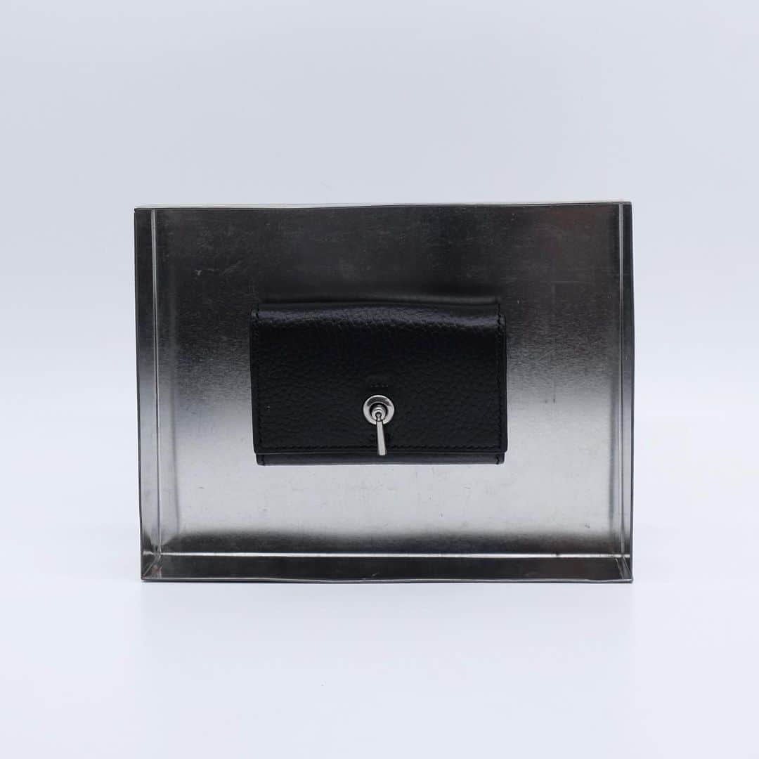 エドロバートジャドソンのインスタグラム：「LIMITED MATERIAL ALT - COIN / CARD CASE  -  NEW ARRIVAL  #edrobertjudson」