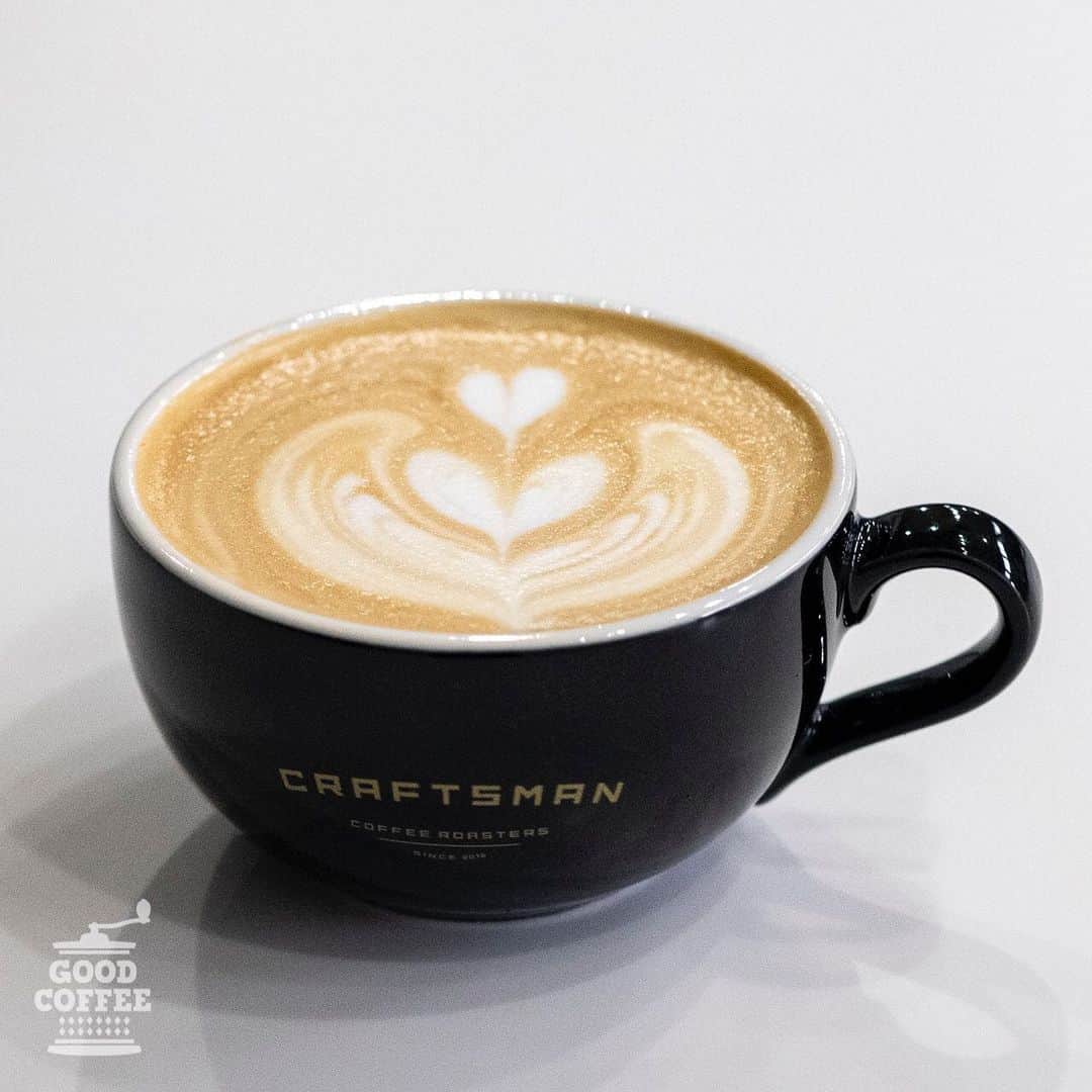 goodcoffeemeさんのインスタグラム写真 - (goodcoffeemeInstagram)「. ☕️ Good Coffee Crew Recommend Shop Info ☕️  【THE LAB. by craftsman coffee roasters (@the_lab.by_craftsman) ／ 山口・下関】 GC Crew：@haruharu511  「2018年9月に下関市中央卸売市場内にオープンしたロースターカフェ。白と黒の洗練された空間で、白衣を着て焙煎作業を行なう姿はまさに【研究所】。 店内はカウンター席のみで、目の前で一杯ずつ丁寧に淹れてくださいます。焙煎も行なうバリスタだからこその豊富な知識と信頼感。焙煎風景を眺めながらゆったりとした時間が過ごせますよ。」  — 📍山口県下関市一の宮住吉3-2-1 下関市中央卸売市場内 🕘9:00〜16:00 定休日：水～日 —」12月9日 17時00分 - goodcoffeeme