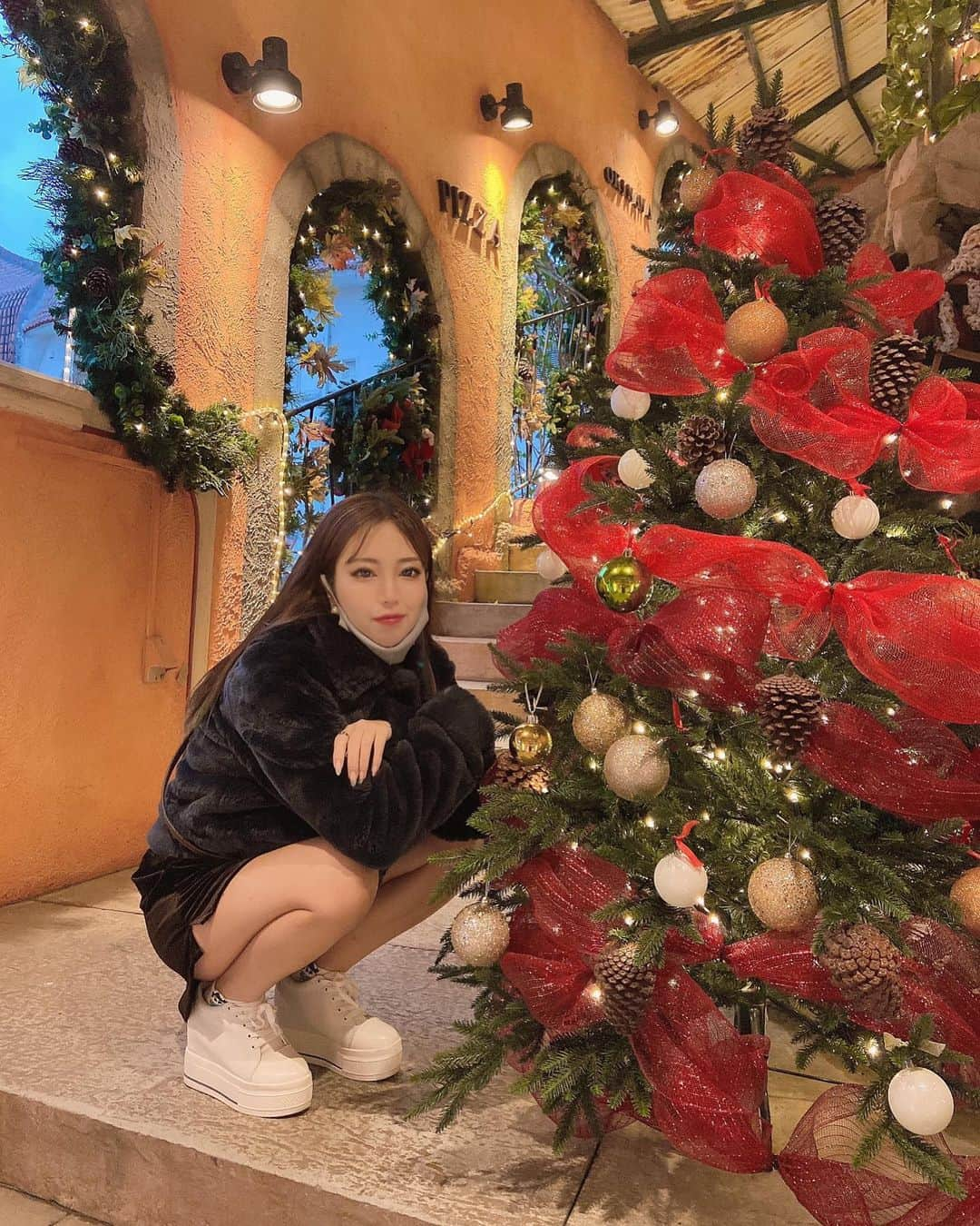 福井柑奈さんのインスタグラム写真 - (福井柑奈Instagram)「クリスマスだねぇ〜🎄🤍  クリスマス✖︎ハンバーガー🍔🍔  #ハンバーガー #アボカド #アボカドバーガー #クリスマス #クリスマスツリー #🍔 #humberger #christmas #」12月9日 17時28分 - kanna_fukui