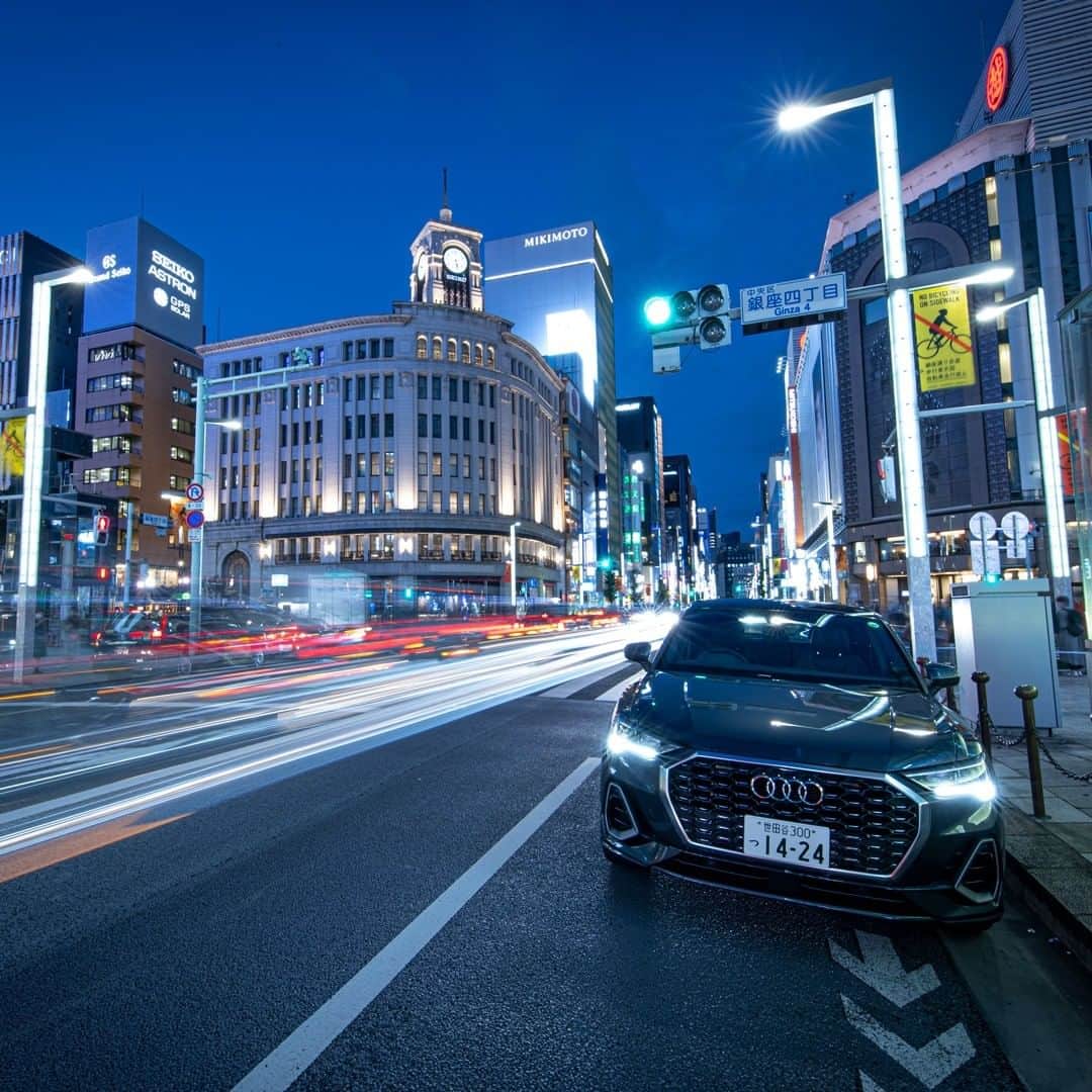 Audi Japan Sales / アウディジャパン販売さんのインスタグラム写真 - (Audi Japan Sales / アウディジャパン販売Instagram)「⼒強さと先進性がさらなる進化を遂げ、すべてが刷新された #AudiQ3 Sportback。⾒る者すべてにパワフルな⾛りを予感させるクルマで、煌く夜景を独り占め。  #AJS #Audi #Q3 #Q3sportback #myaudi #audistyle #car #アウディ #ドライブ #車 #愛車 #外車 #ドイツ車 #車好き #車好きな人と繋がりたい #アウディ女子 #車好き男子」12月9日 18時00分 - audi.japan.sales