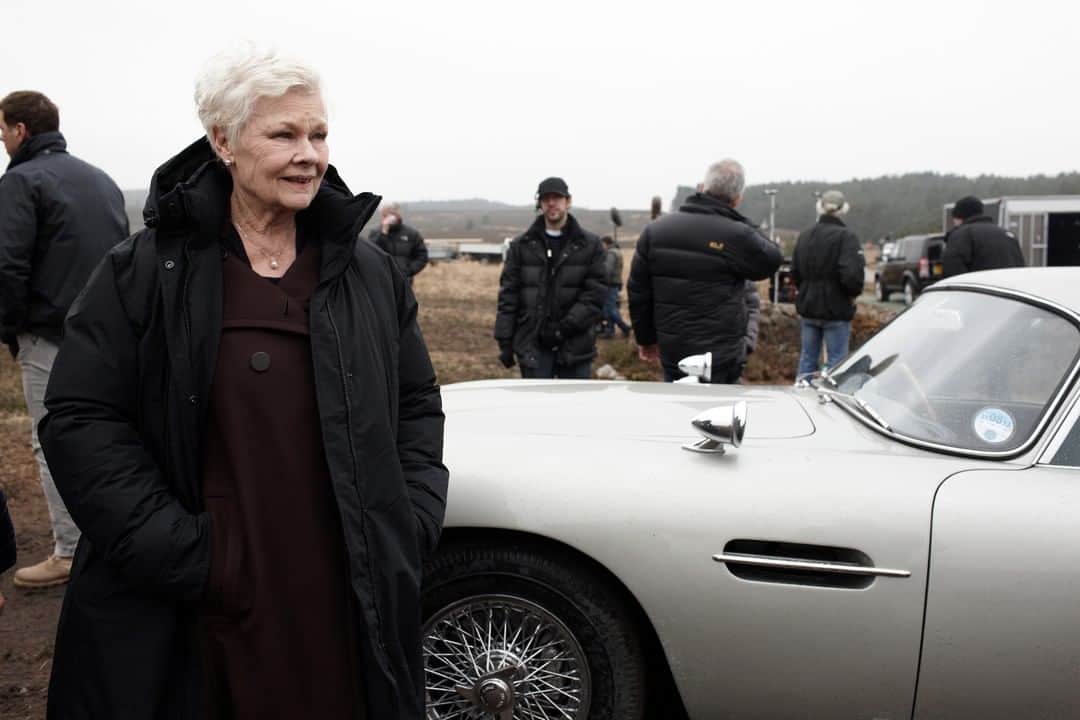 James Bond 007さんのインスタグラム写真 - (James Bond 007Instagram)「Wishing Dame Judi Dench a wonderful birthday today. Leave your greetings for M below…」12月9日 19時00分 - 007