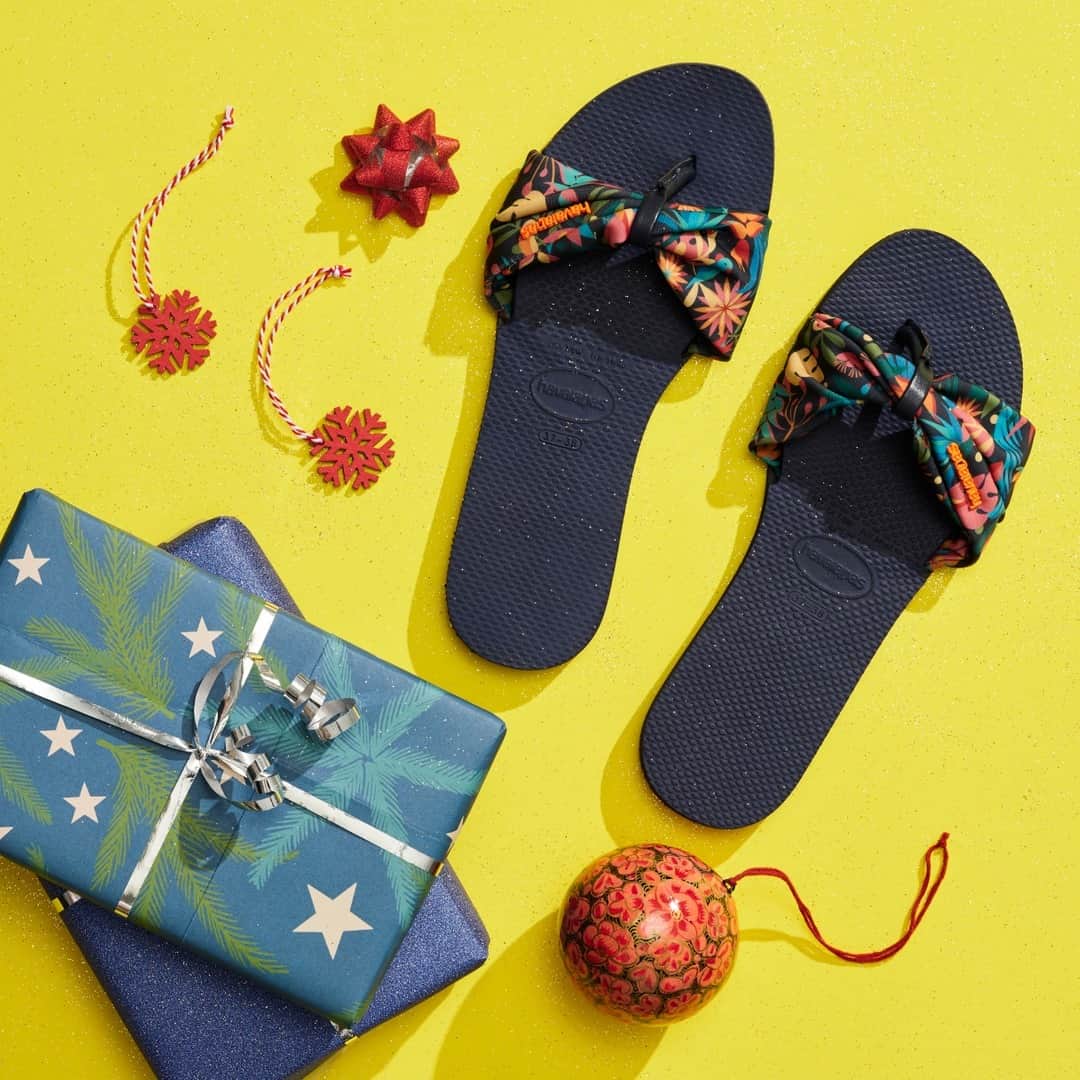 Havaianas Europeのインスタグラム：「Give something stylish this Christmas ✨ Perfect for the French Riviera lovers. #Xmas #Gift」