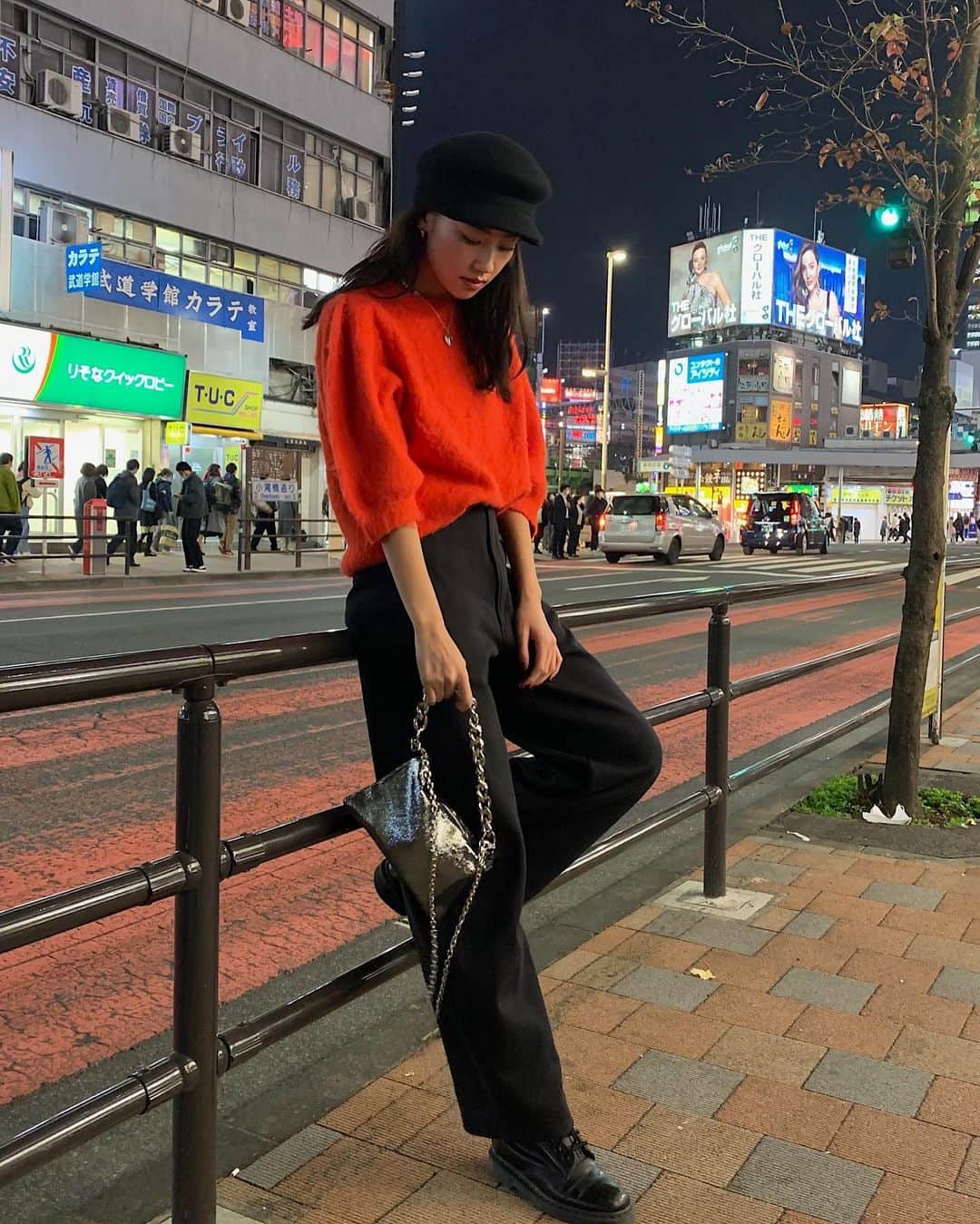松本優のインスタグラム：「. . #yucode👗  Tops @rosebud_official_  Pants @uniqlo  Bag @beautifulsail_official  🎩　@andemiu_official」