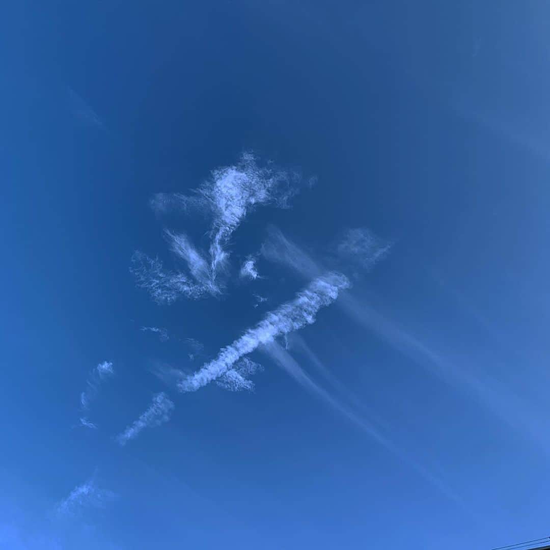 池田愛のインスタグラム：「雲☁️」