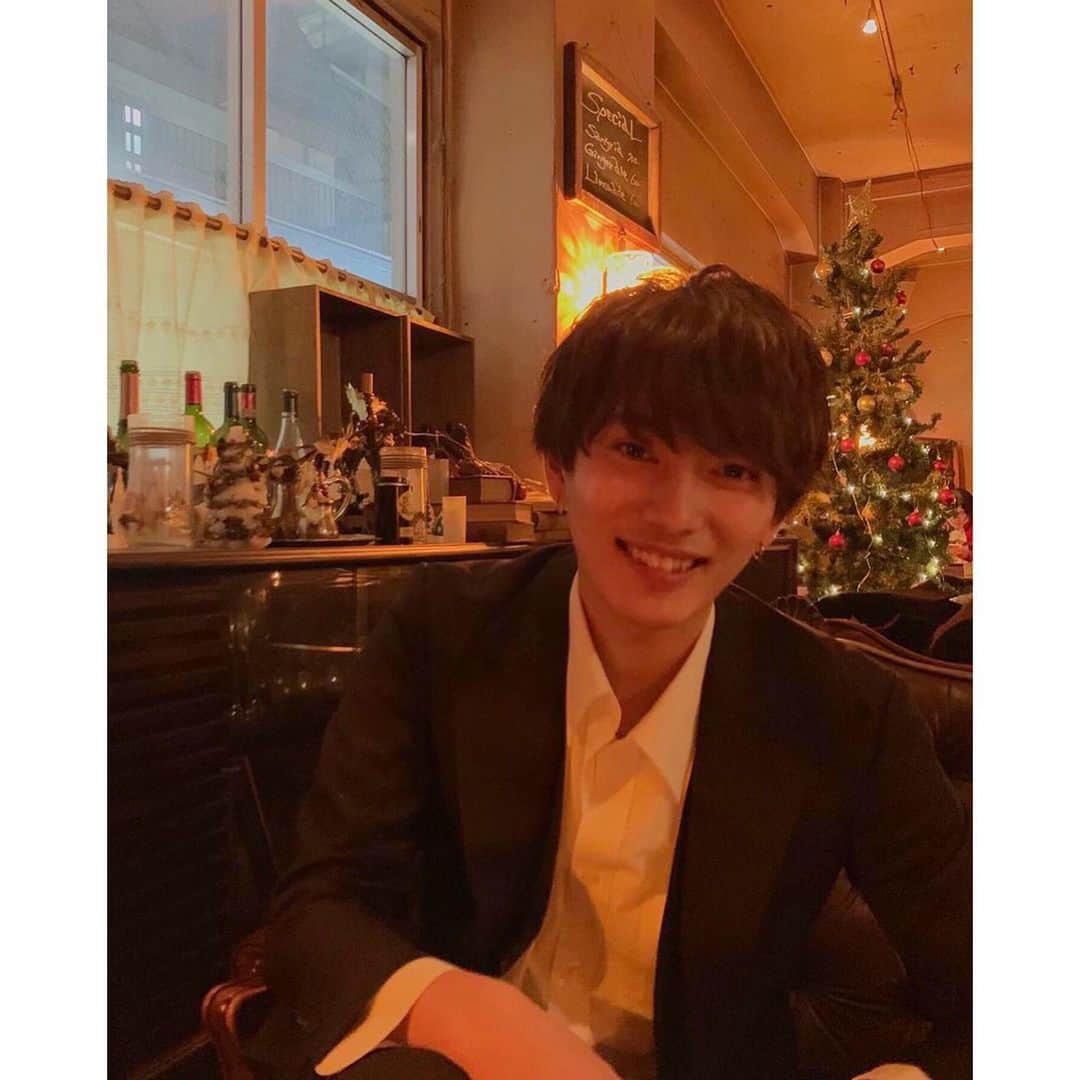 那須泰斗さんのインスタグラム写真 - (那須泰斗Instagram)「もーそろクリスマス🎅 21歳ですがプレゼント貰えますように祈っとこう🎁」12月9日 19時17分 - nasu__taito