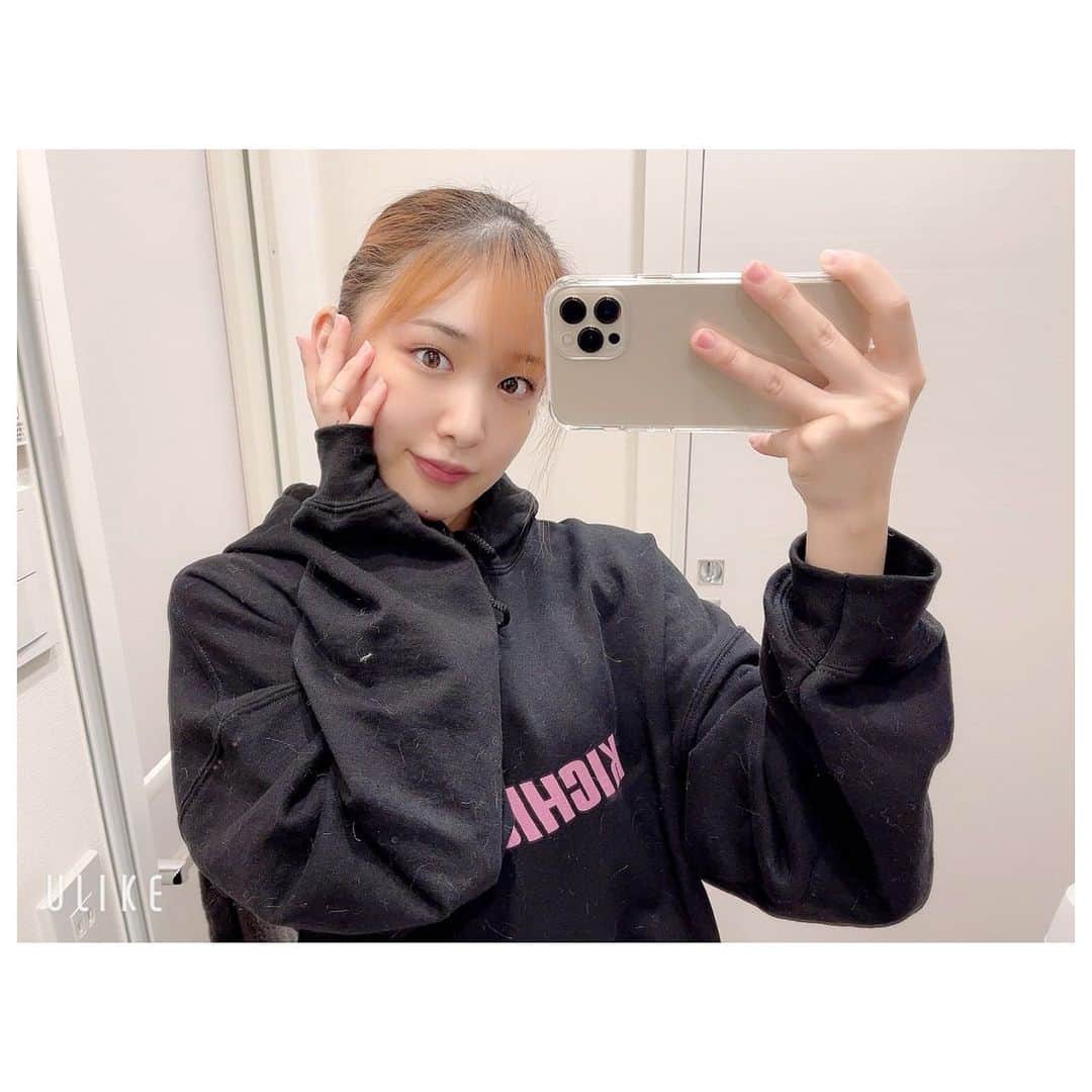 山口瑠璃さんのインスタグラム写真 - (山口瑠璃Instagram)「KICHIGAI T shirt 🤯  Tシャツの文字がKICHIGAIて、可愛いな、いろいろな人からツッコマレますね、可愛いです🤯  #A_M_P #A_M_PSTORE #FASHION #STREET #HOODIE #JAPAN #pr」12月9日 19時41分 - chacha_ruri_