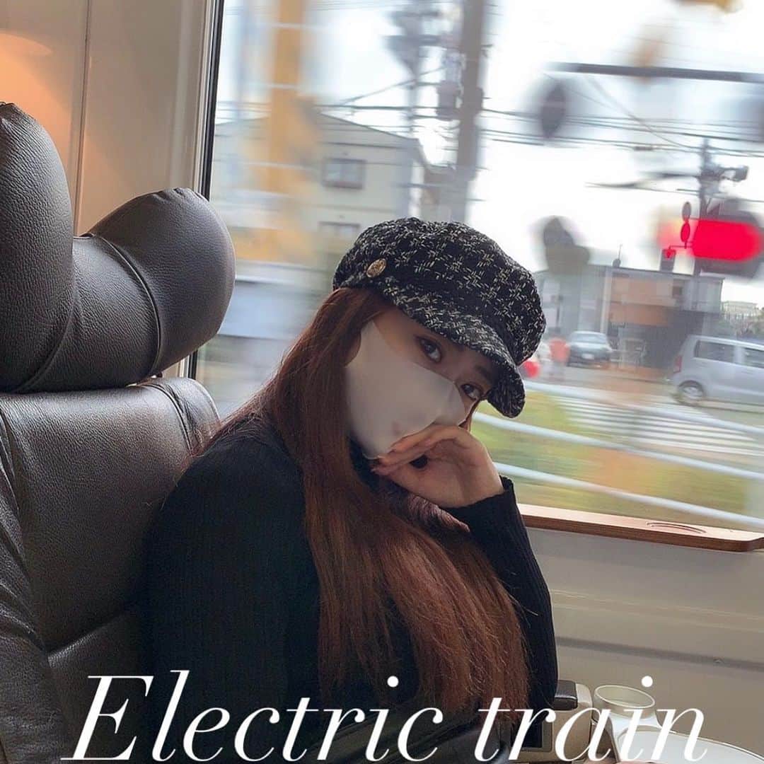 山木彩乃さんのインスタグラム写真 - (山木彩乃Instagram)「🚃たまには電車の旅も良い◎」12月9日 19時43分 - yamaki__ayano