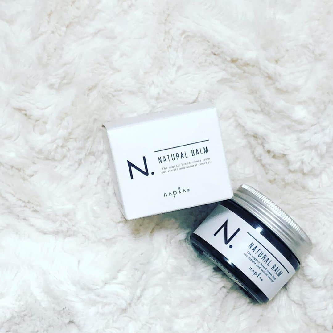 のインスタグラム：「. ✎*。N.(エヌドット) ナチュラルバーム ミニ 18g  最近LOFTとかには売ってないんだよね🥺 ずっと探しててやっと見つけた🙈  📌ATELIER HARUKA  に売ってたよ💡 まさかの名前一緒wwwww  香りもセットの仕上がりもすごい良い感じになるからお気に入りいぃ🐣 . #ヘアケア #美容 #美容好き #美容好きな人と繋がりたい #コスメ #コスメ好きさんと繋がりたい #おすすめコスメ #乾燥肌 #一重 #脚スタグラム #おうちdeいわきカレー」