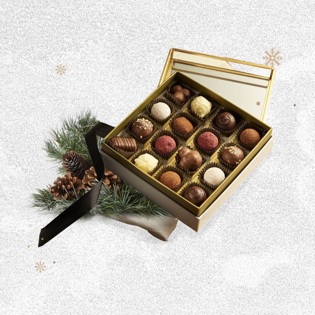 The East India Companyさんのインスタグラム写真 - (The East India CompanyInstagram)「Gifting season is here! Discover our selection of enrobed chocolates. Choose from a variety of nuts, berries and dried fruits and coffee beans.  #theeastindiacompany #christmasgifts」12月9日 20時22分 - theeastindiacompany