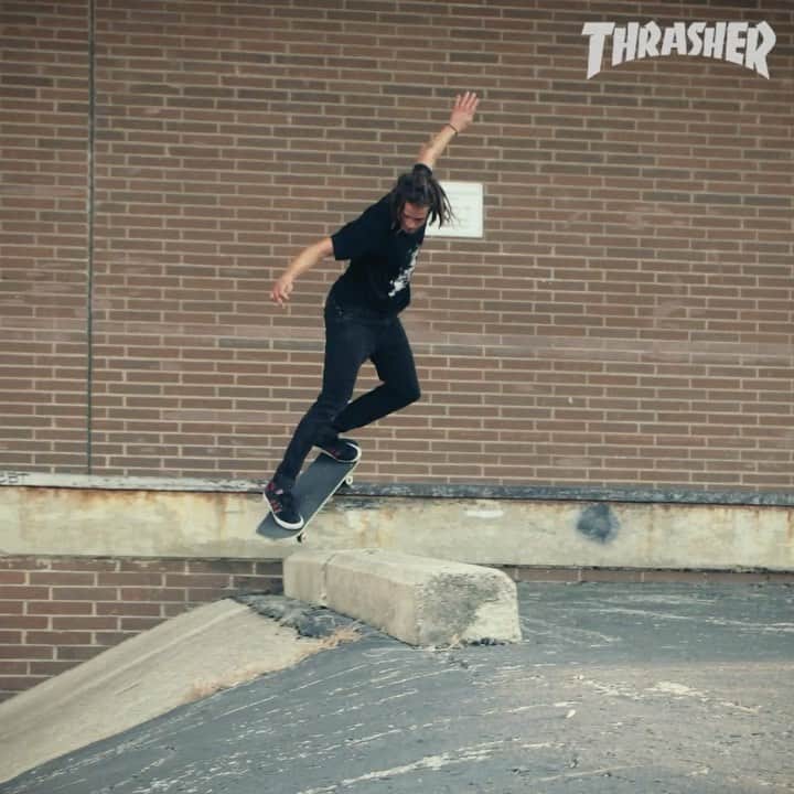 スラッシャーのインスタグラム：「👉🏾 @yaj3p0pson & @joey_guevara in @alienworkshop’s VISITORS video 👽 Now playing on our YouTube page 📺」