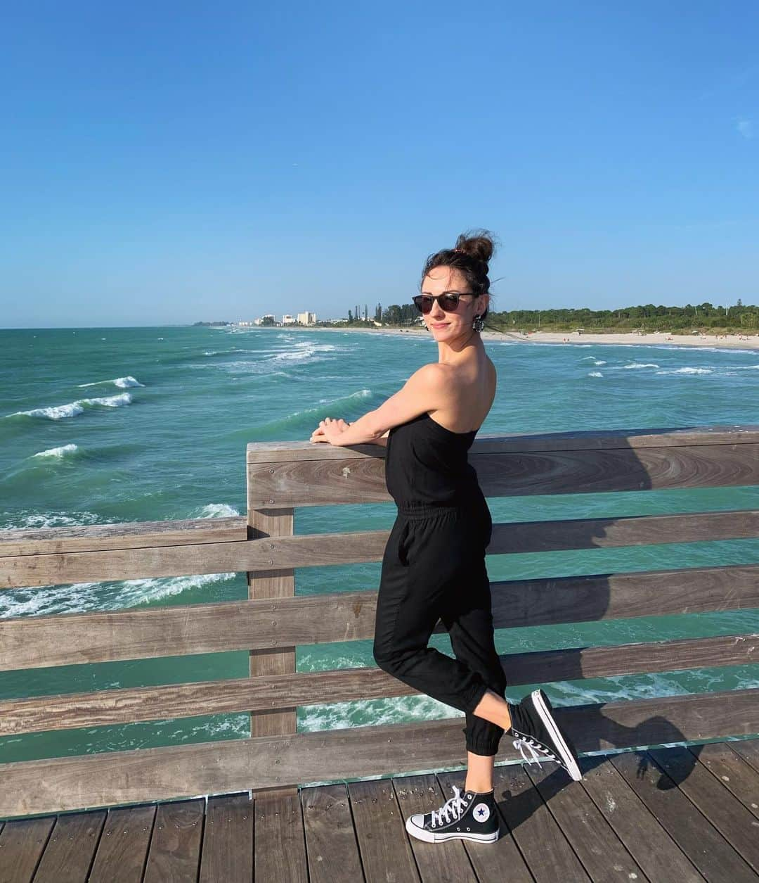 アナスタシア・オルソンのインスタグラム：「Nothin’ like a little Florida sun to brighten my mood ☀️」