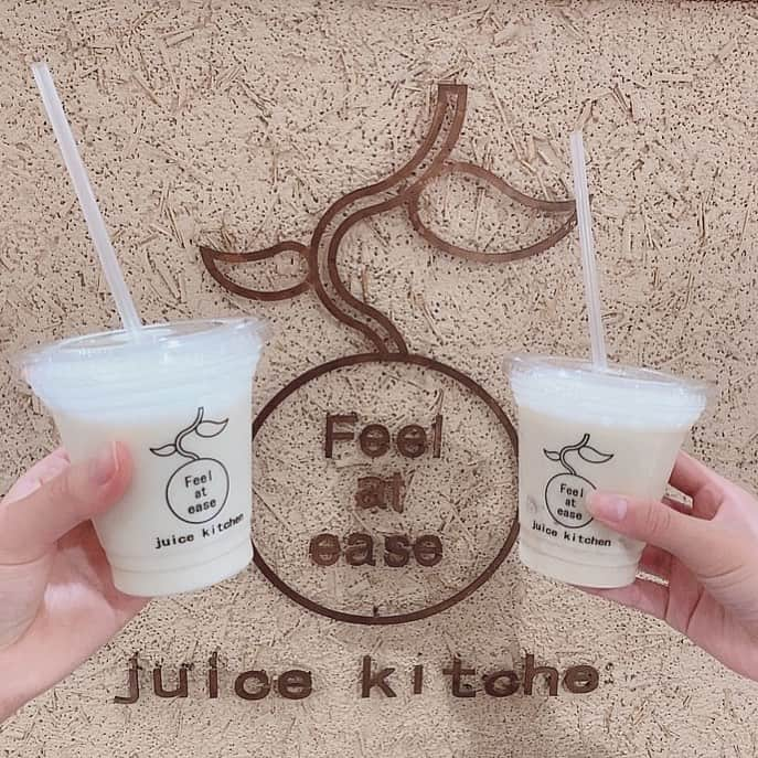 池田楓さんのインスタグラム写真 - (池田楓Instagram)「🍹  私はりんご×レモン×ヨーグルトのミックスジュースを 飲みました☺️さっぱりしてて美味しかったです！  うまく撮れてますか？中坂と頑張って撮ったよ✌️  #フルーツジュース #名古屋 #栄  #バナナジュース #ヨーグルト #cafe  #feelatease #juice #follow #栄プロモ」12月10日 5時53分 - kaede_ske48