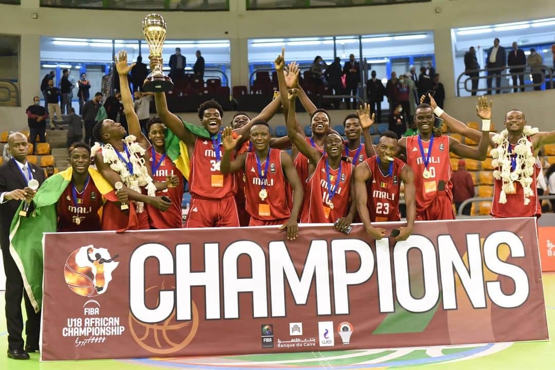 FIBAさんのインスタグラム写真 - (FIBAInstagram)「🎉 Congratulations Egypt 🇪🇬 (Women) & Mali 🇲🇱 (Men) on winning the #FIBAU18Africa Championships! 🎉  👏 Egypt, Mali (Women), Mali and Senegal (Men) will play in next year's #FIBAU19 Basketball World Cups! 👏」12月10日 6時01分 - fiba