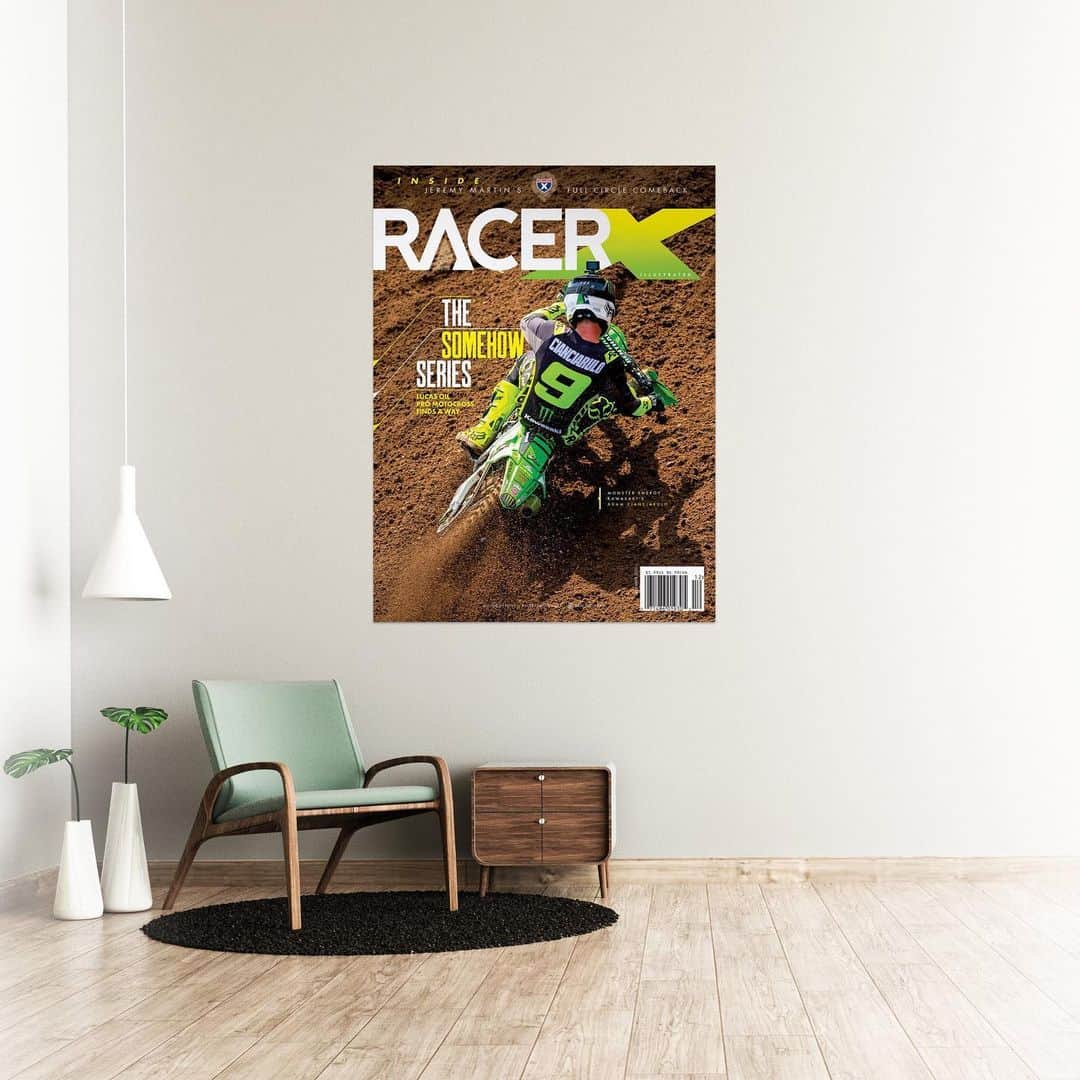 Racer X Onlineさんのインスタグラム写真 - (Racer X OnlineInstagram)「Which cover is your favorite❓  Get yours 📲: RacerXBrand.com」12月10日 6時09分 - racerxonline