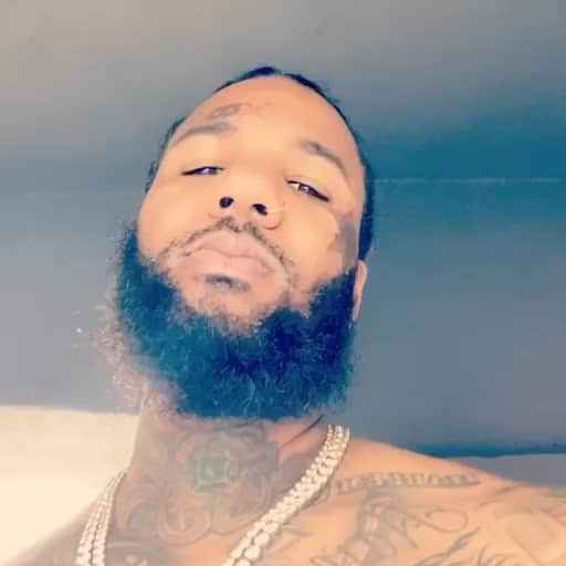 ゲームのインスタグラム：「TAG SOME1 WITH TALENT, DM ME NOW. the last few months I’ve been embracing the unsigned artist with many different ways to build there resume. Y’all new artists got the power of the internet something I ain’t have coming up... Take advantage of the opportunities presented by niggas like me & understand that it takes more than asking for handouts to make it. I had to grind my way to the too & put money in the right places to get where I am. Think about it, why would anyone invest in y’all when y’all don’t wanna invest in yourself ? STOP LISTENING TO THE PEOPLE WHO AINT DOING SHIT WITH THEY CAREER AND FOCUS ON YASELF!! So dm me now lets work!!」