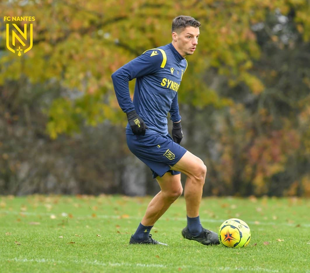 アンドレイ・ジロットのインスタグラム：「Training 🙏🏼🔰💪🏼」