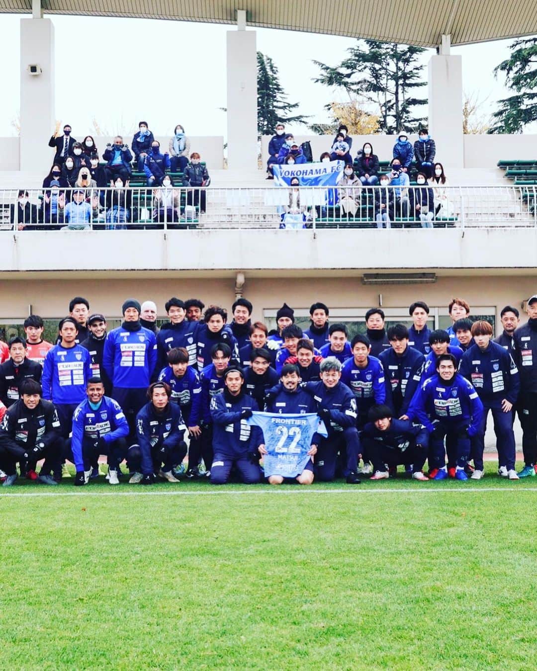 松井大輔さんのインスタグラム写真 - (松井大輔Instagram)「本日が最後の練習。 色んな思い出がフラッシュバックしてくるなあ。  #last #training #memories  #yokohamafc #yokohama #japan #soccer #みんなホンマにありがとう」12月9日 22時09分 - matsuidaisuke_official