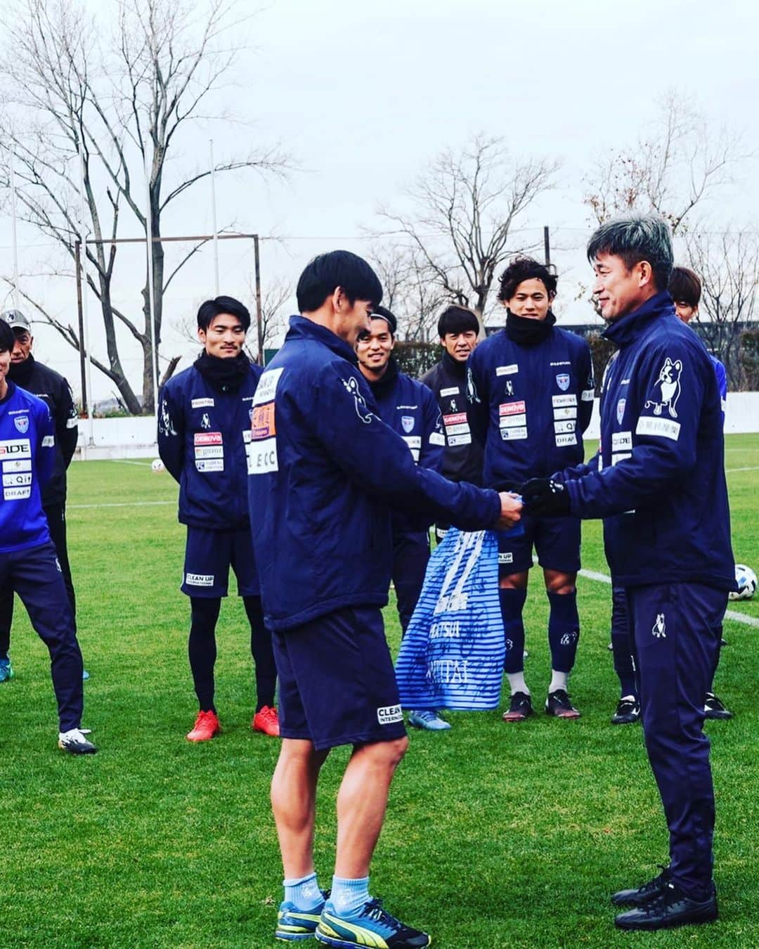 松井大輔さんのインスタグラム写真 - (松井大輔Instagram)「本日が最後の練習。 色んな思い出がフラッシュバックしてくるなあ。  #last #training #memories  #yokohamafc #yokohama #japan #soccer #みんなホンマにありがとう」12月9日 22時09分 - matsuidaisuke_official