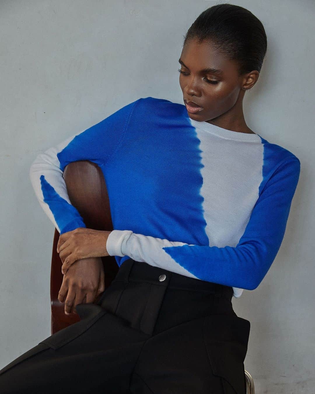 のインスタグラム：「Statement making pieces. Meet the Esta Sweater in dip dye electric blue.」