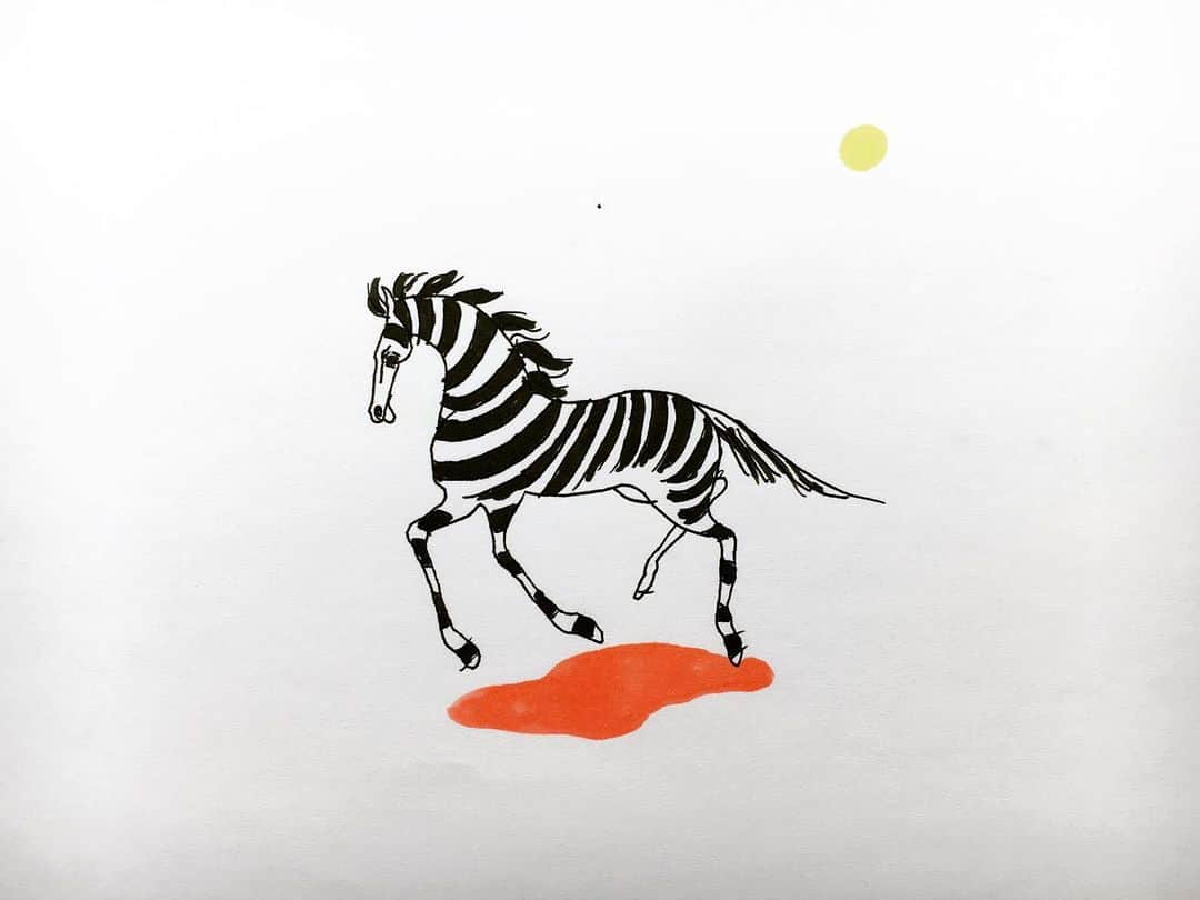 LiLi （矢野り々子）さんのインスタグラム写真 - (LiLi （矢野り々子）Instagram)「しまうま zebra   lili 13yrs old.  #シマウマ #zebra #矢野り々子」12月9日 22時53分 - liliko.y