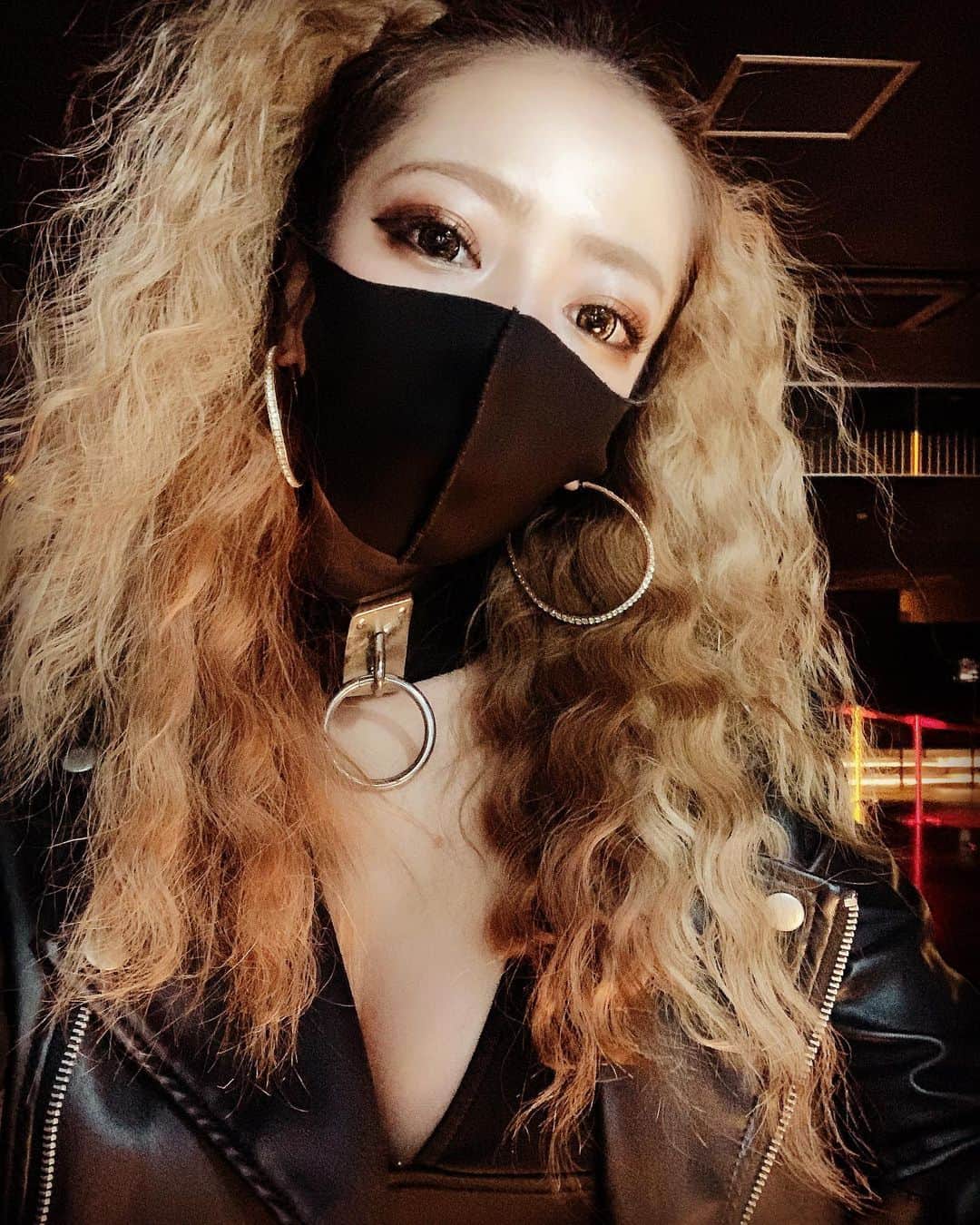 れなのインスタグラム：「🐰💀🖤 デスノートのみさみさがテーマだったんだけどあまり伝わらなかった🐰 . . . .  #UTAGEsapporo#UTAGEnagoya#YABAInagoya#アサヤバ#nagoya#gogodancer#ゴーゴーダンサー #dj #sexy #girl #club #drink #instagood #instalove #パリピ #パーティー #like #JAPAN #sexygirl #costume  #me」