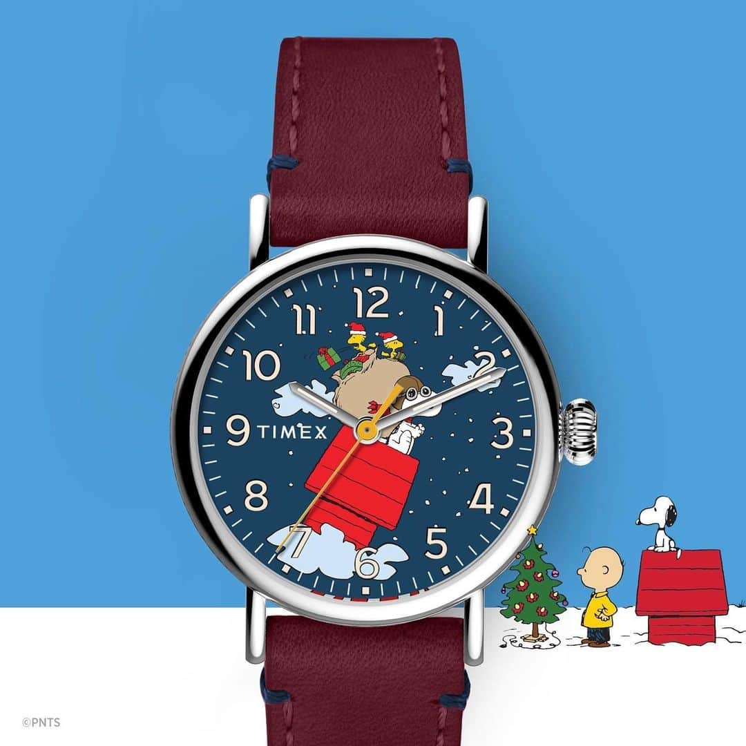 タイメックスさんのインスタグラム写真 - (タイメックスInstagram)「Celebrate the #holidays with the Peanuts gang! Get yours now on timex.com, they are going fast!  ⌚: Timex Standard x Peanuts featuring Snoopy Christmas #timex #peanuts #snoopy #watch #holiday #christmas @snoopygrams @snoopyinfashion」12月9日 23時02分 - timex