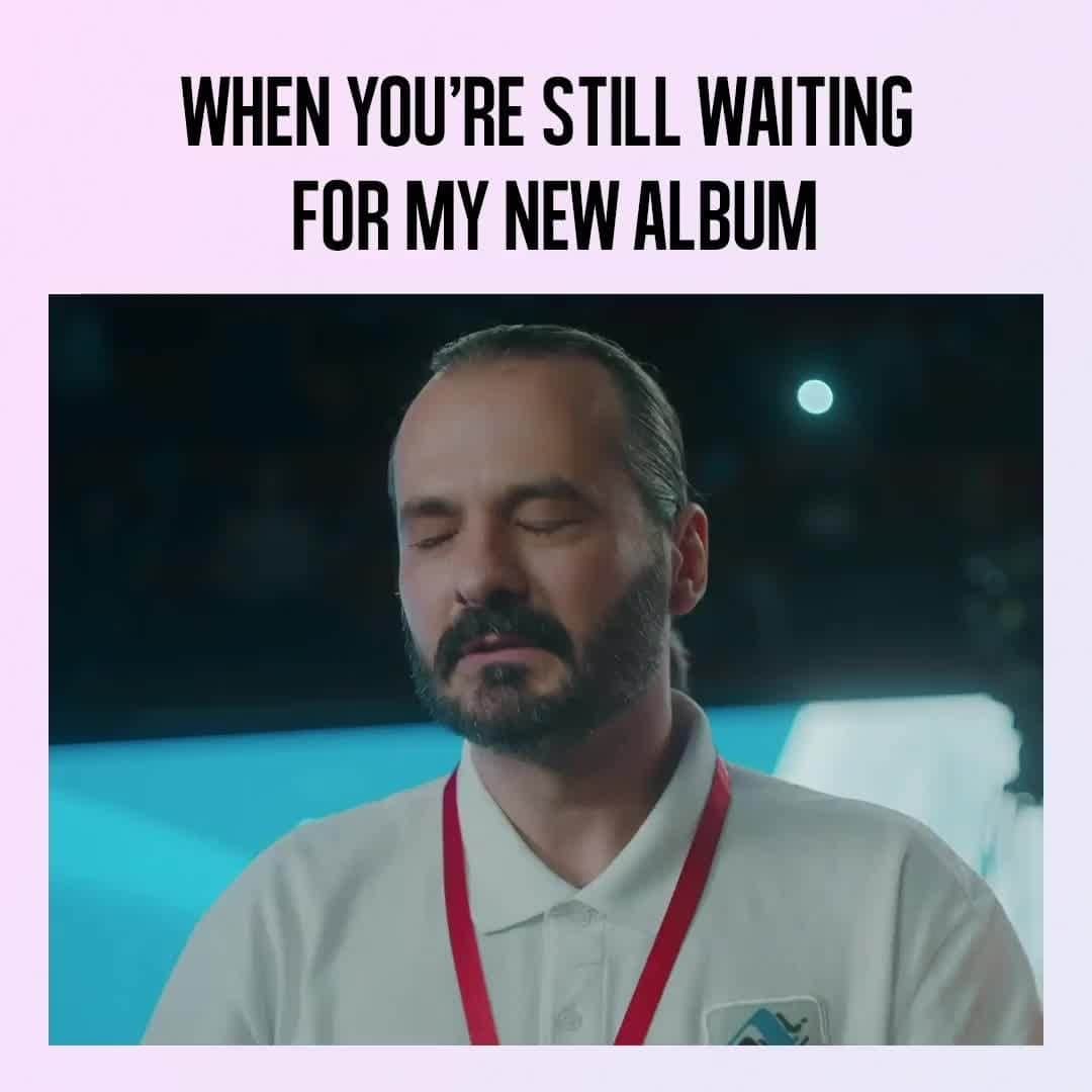 ロビン・シュルツのインスタグラム：「My new Album will drop a little later than expected: February 26, 2021 🙈 MARK YOUR CALENDARS 💜⁠ Pre-order "IIII" now (link in bio) #robinschulz」