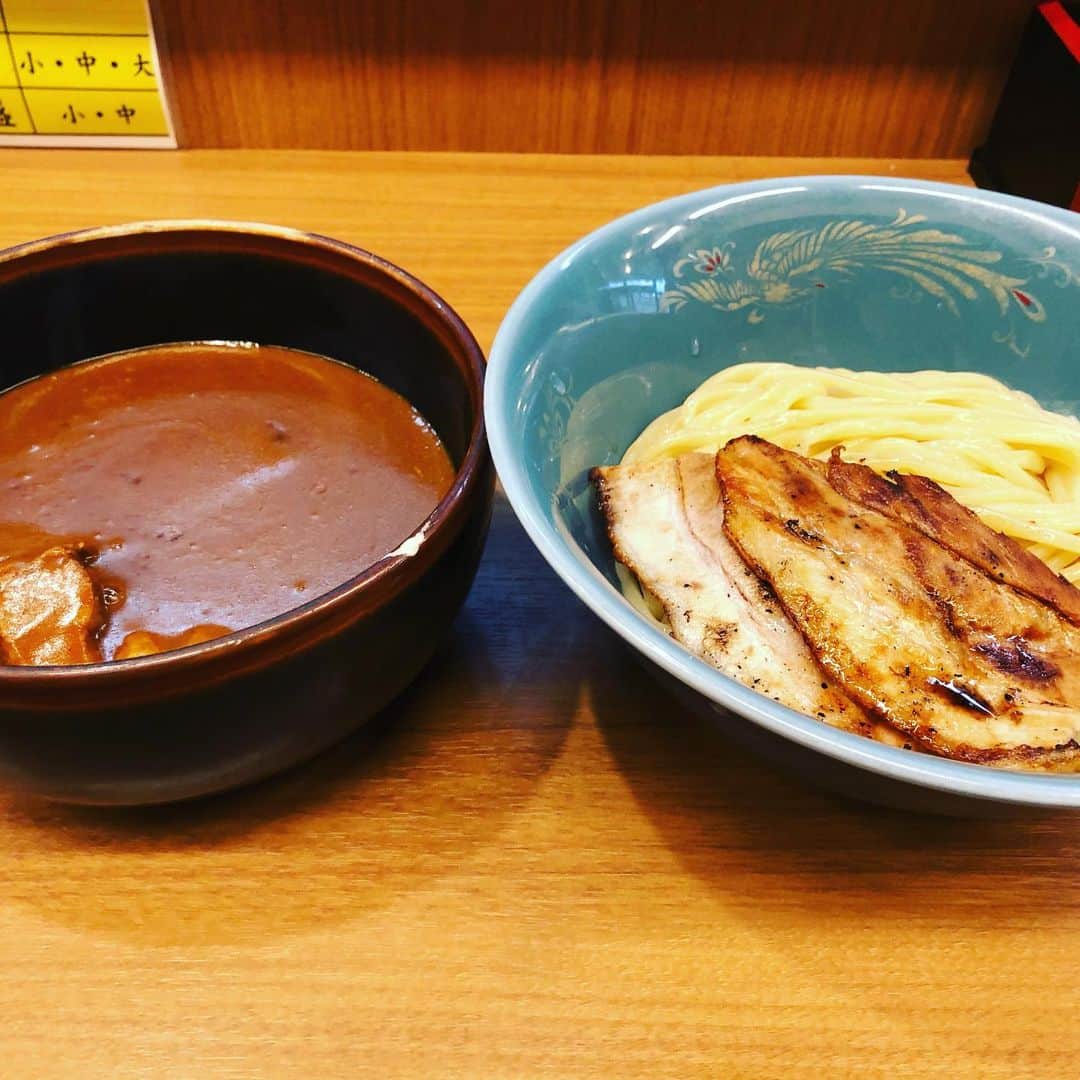 兵動大樹さんのインスタグラム写真 - (兵動大樹Instagram)「僕のエピソードトークに出てくるカレーつけ麺を食べに行ってきました。 近々YouTubeでアップします！ めちゃくちゃうまかった！ #カレーつけ麺 #つけ麺いろは」12月9日 23時29分 - daiki.hyodo