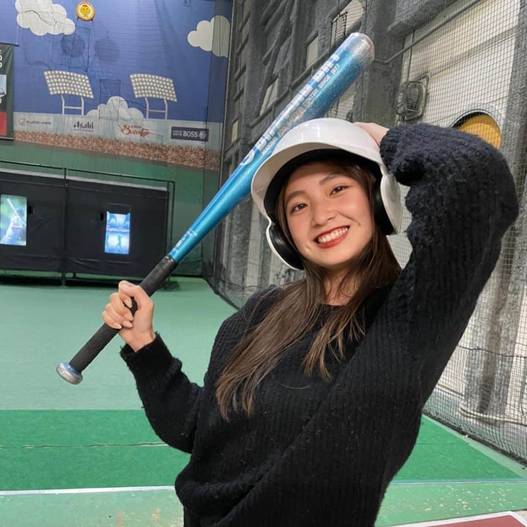 𝐊𝐚𝐤𝐢𝐠𝐢𝐅𝐮𝐤𝐚のインスタグラム：「． ． 久しぶりのバッセン⚾️✨ ． 焼き鳥お腹いっぱい食べてから 食後の運動でゼロカロリー大作戦でした🔥笑」