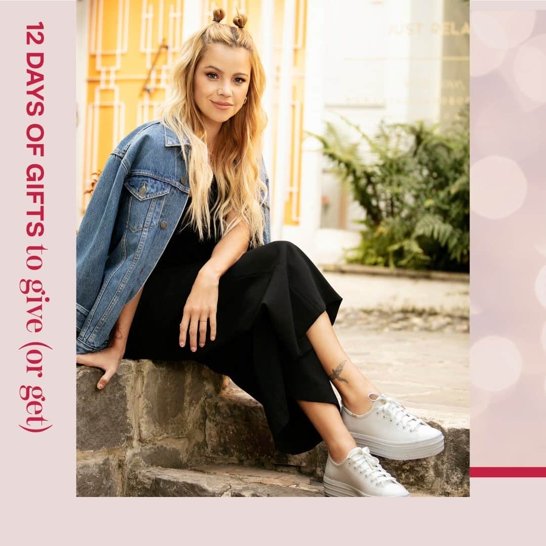 Kedsのインスタグラム：「Gifts that say "You inspire me to step things up." Tap to shop the Triple Up platform. Pair it with: A donation to Johana Bahamón's @fundacionaccioninterna, which supports the rehabilitation and reconciliation of inmates in Colombia.」