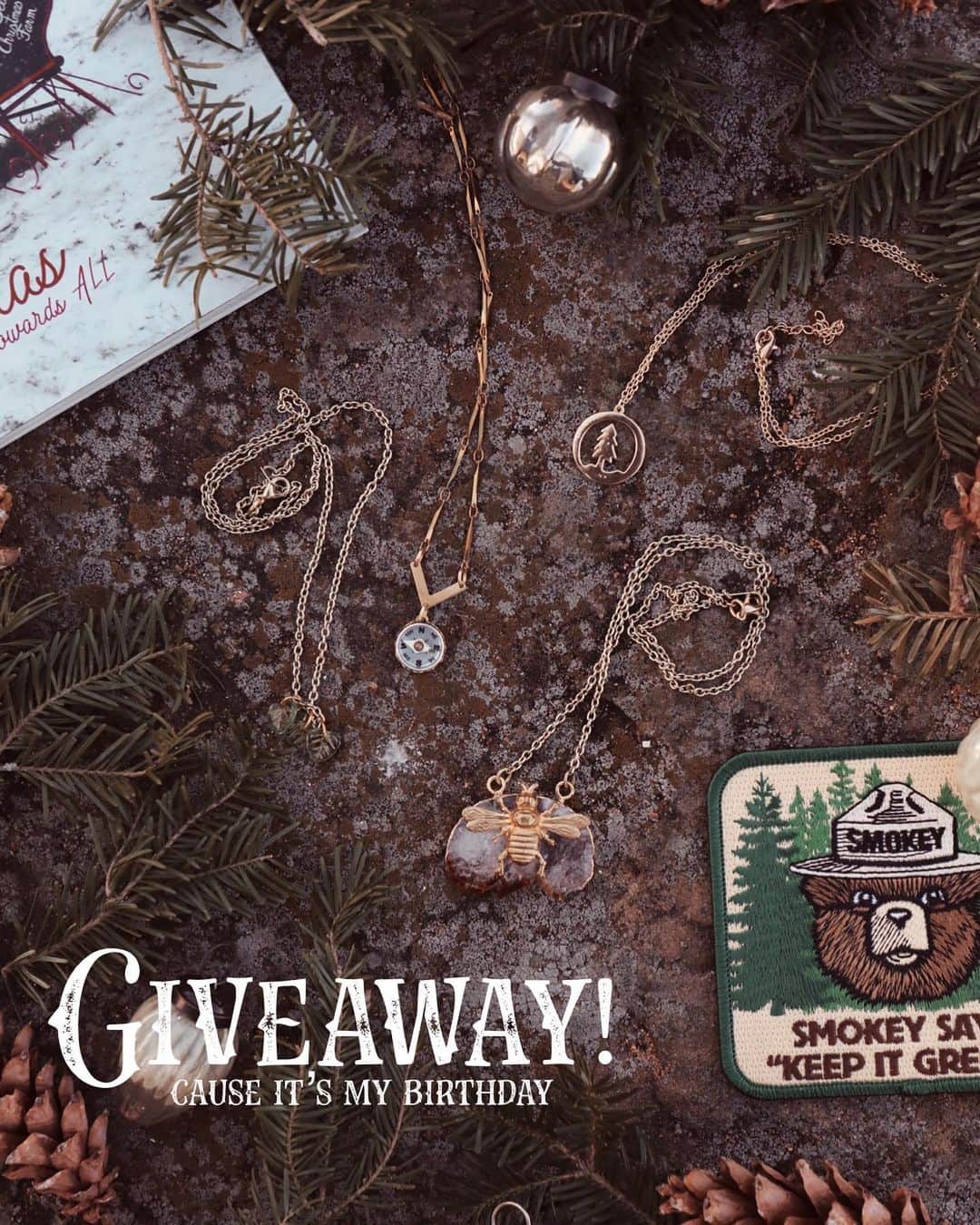 FOLKのインスタグラム：「GIVEAWAY! (cause it’s my birthday) Each year I like to do something special for my birthday. This year we’re going to do several giveaways. This first one is for these four maker-made necklaces. TO ENTER: Tag three friends. We will select a winner Thursday morning. You’ll receive all four necklaces. One for you and each of your three friends! Stay tuned for more giveaways today!」