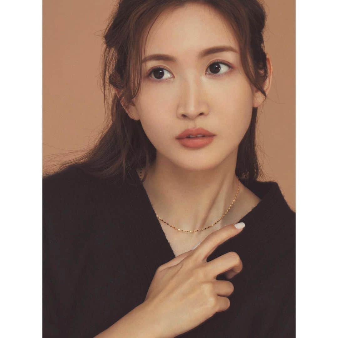 紗栄子さんのインスタグラム写真 - (紗栄子Instagram)「明日の(...もう今日か😂)14時頃からインスタライブするよ🌹 @_myapparel_ のジュエリーが出来上がったから、その紹介を😌💖 実際に着けてみたかんじや、おすすめの重ね付けなど提案したいと思ってます🦋 是非みてね💘✨ #myapparel」12月10日 1時01分 - saekoofficial