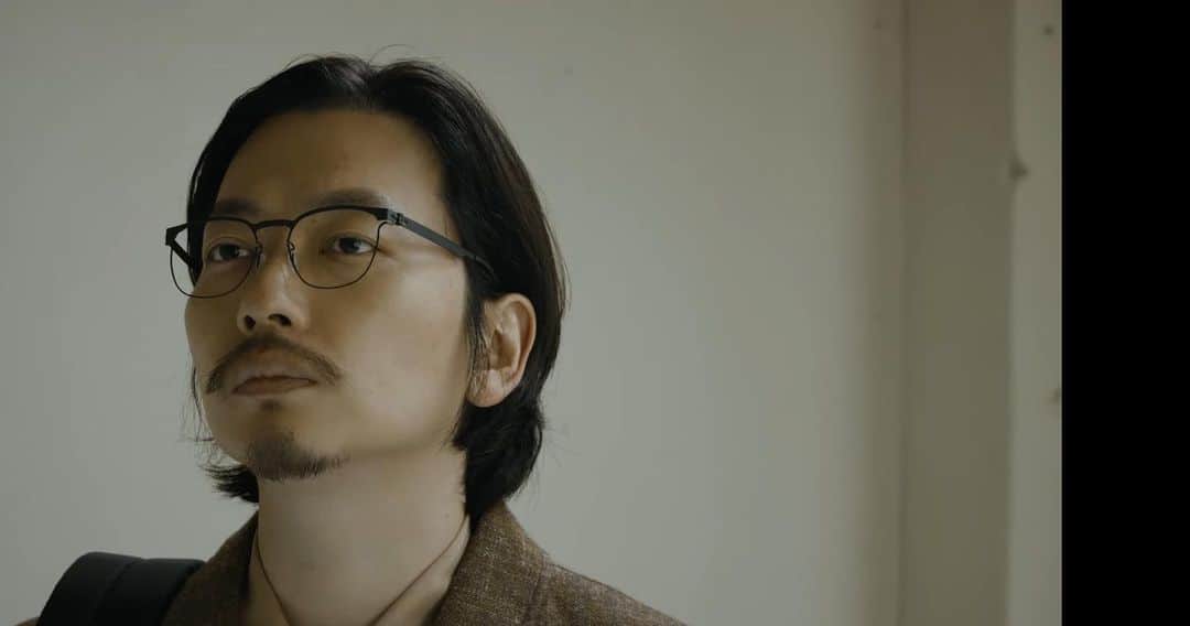 イ・ドンフィさんのインスタグラム写真 - (イ・ドンフィInstagram)「경기씨네프로젝트 ‘이남이의시계방’ 감독 홍예리.  https://youtu.be/7I4LEvd6nMk」12月10日 1時13分 - dlehdgnl