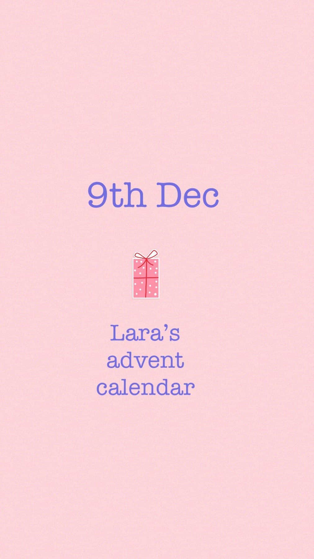 Laraのインスタグラム：「9th Dec Lara’s advent calendar  Miss poodle 🤍」