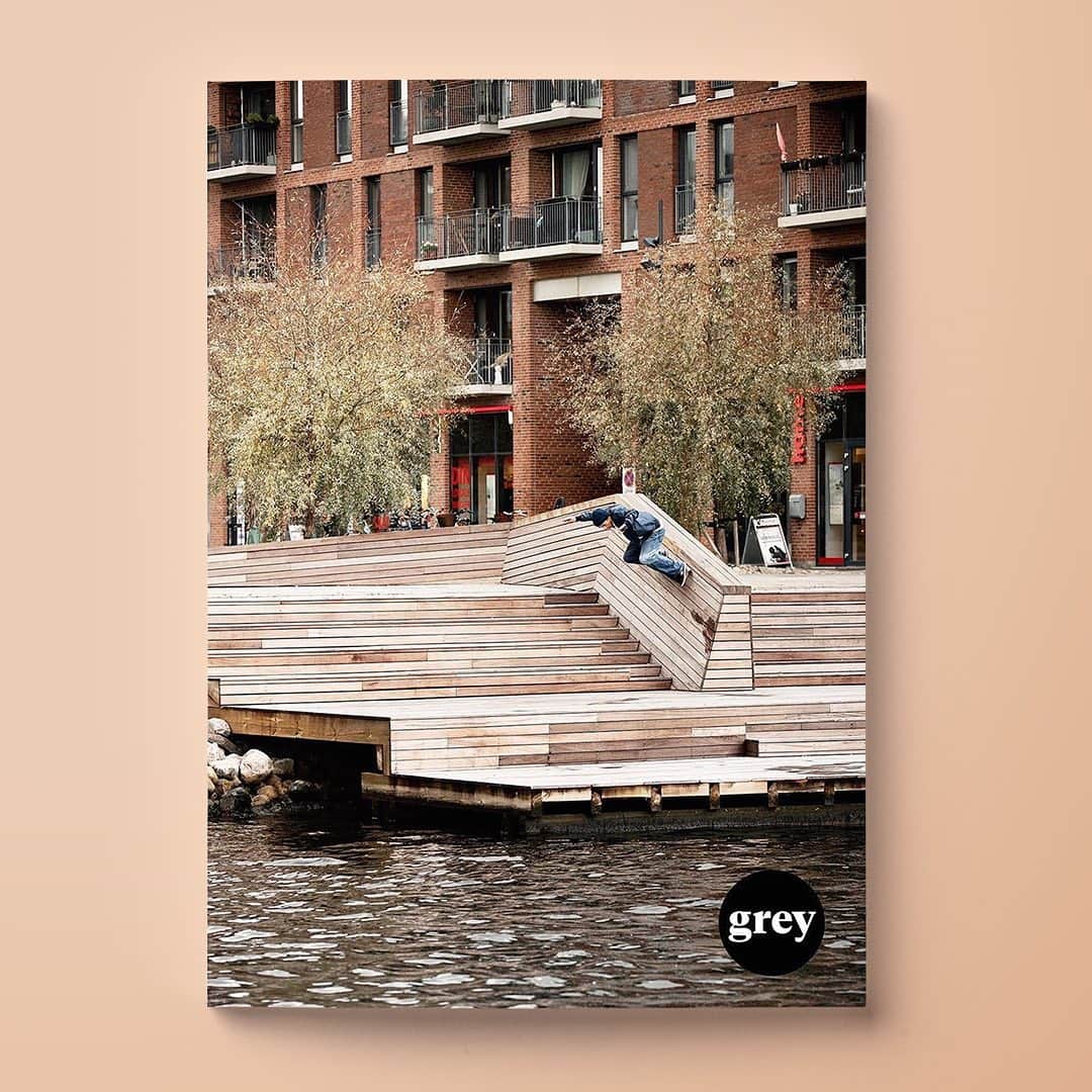 ブリクストンさんのインスタグラム写真 - (ブリクストンInstagram)「Brixton’s @roydenzman featured on the cover of @greyskatemag   Photos by @jimcravenfilm  #doneproper」12月10日 7時20分 - brixton
