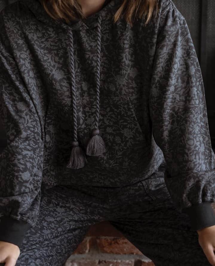 クレオベラのインスタグラム：「LAST DAY to add Custom Embroidery to your loungewear or scarves is today!! Order by this evening to ensure delivery in time for the big day!」