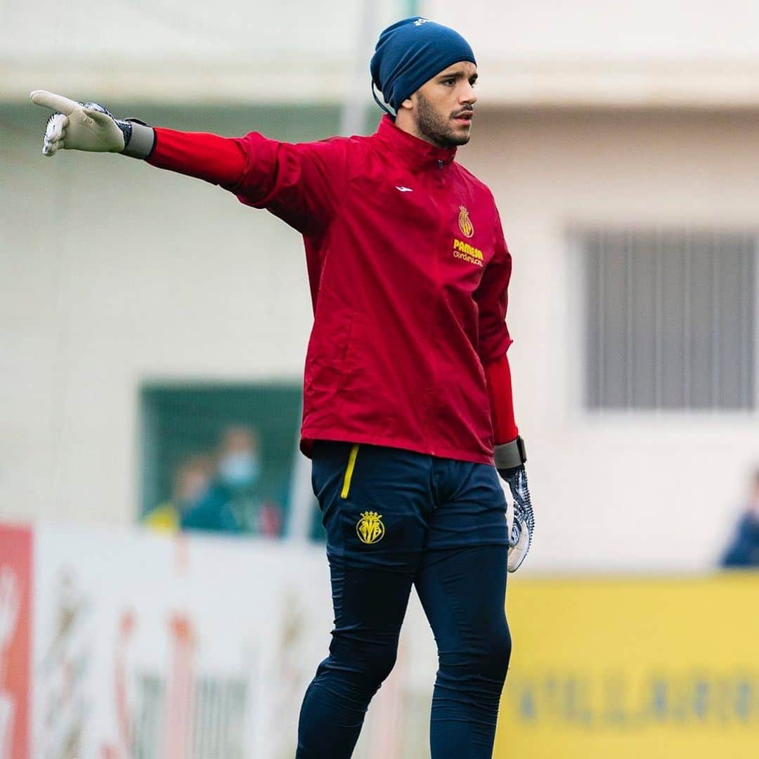 ヘロニモ・ルジのインスタグラム：「El partido de mañana de @europaleague queda aplazado, pero seguimos preparándonos para el próximo enfrentamiento de la liga 💪🏻 #endavant」