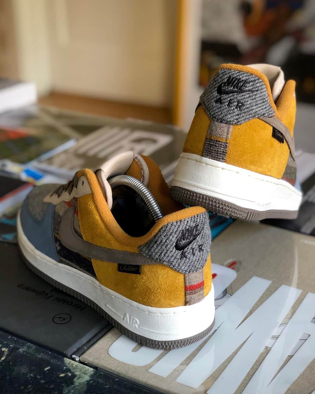 Mr. Tyさんのインスタグラム写真 - (Mr. TyInstagram)「#newpickup ANOTHERRR @pendletonwm Air Force 1 By You from the current ID option. I am envious of you all who added the scout print to the vamp, my OCD would not allow me to look down and see the mismatch toe box area 😩. I ended up adding the scout print on the side panel, figured it wouldn’t bother me as much!  #ijustlikeshoes #complexkicks #mynikeids #myids #nikeidcreatives #theshoegame #airmax #airmaxalways #pendleton #pendletonid #tysids #nikeid #nikebyyou #af1 #airforce1 #airforceone #af1gallery #teamaf1 #af1always #af1squad #forcegang #nikeid #airforce1cartel」12月10日 2時55分 - regularolty