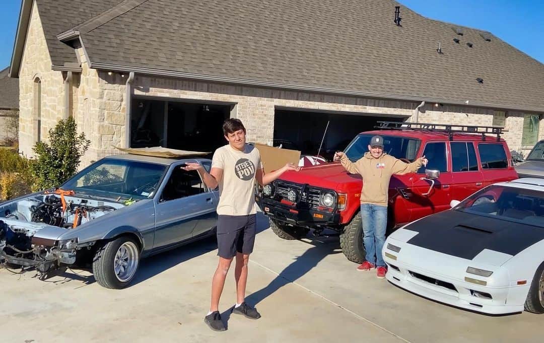 スティーブのインスタグラム：「11,000 rpms on a 4age doesn’t come cheap and the Kid now has a dilemma... which car has to go in order to fund his engine build?? Watch our latest video to find out!! 11,000回転目指すあっちゃん！泣くな、前に進め！ でも愛車1台を売らないとハチロク用の高回転エンジンが作れない！どうしよう？？本日の動画をチェックしましょう！ @ivansperformanceshop」