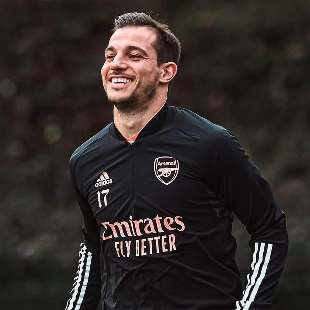 セドリック・ソアレスのインスタグラム：「Europa League mood 🔛  We're looking to go six for six ⚽ #WednesdayMood #Arsenal #EuropaLeague #UEL #Training #Work #Gunners #COYG」