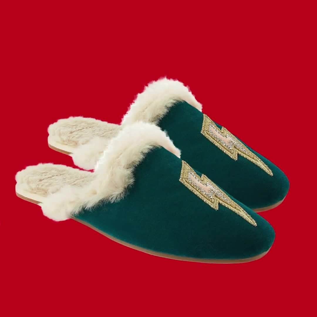 アクセサライズのインスタグラム：「Toasty toes, guaranteed !  Tap the link in our bio to shop slippers #Accessorize #WonderFilled」