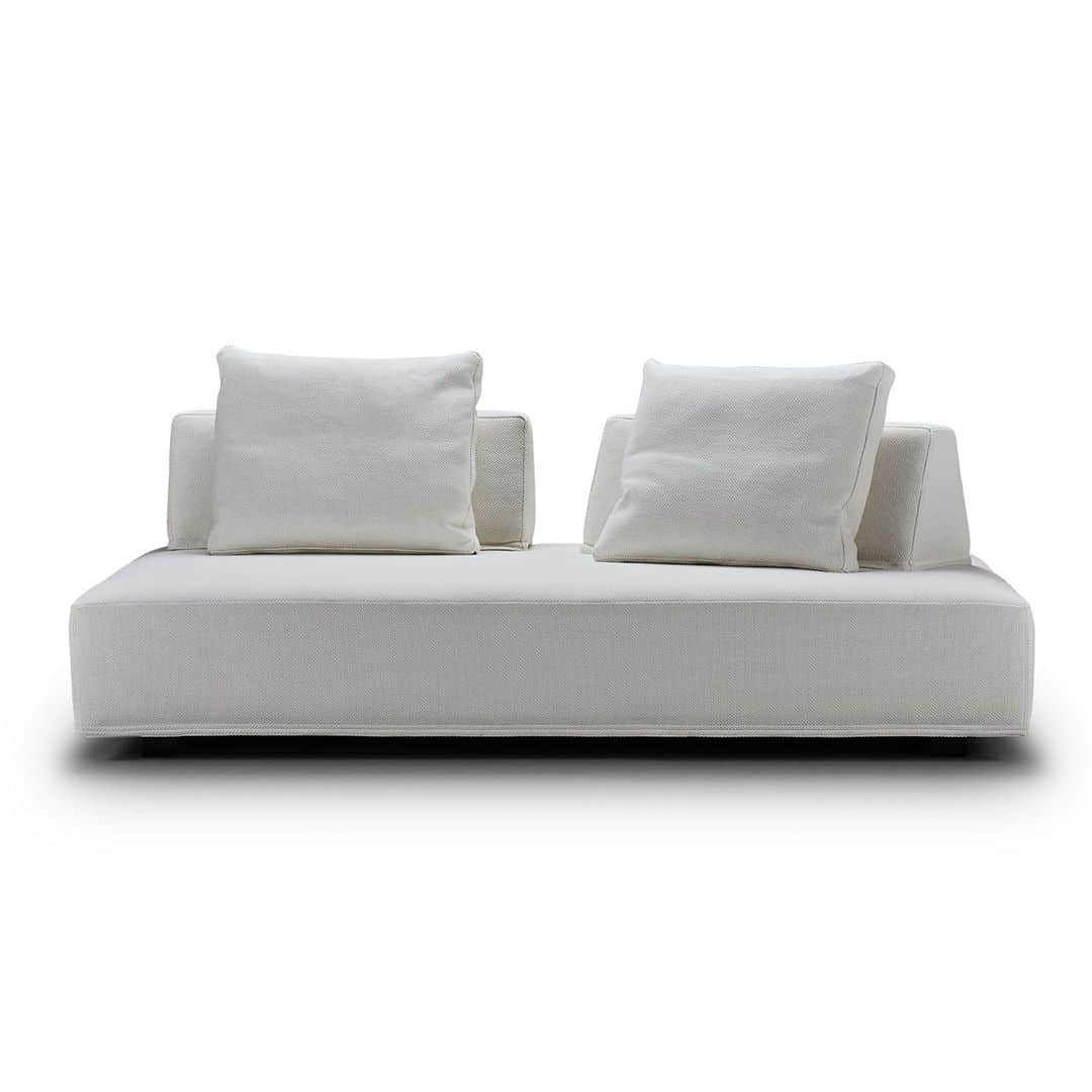 eilersenのインスタグラム：「Playground is created to satisfy the need for combining a sofa and bed.」