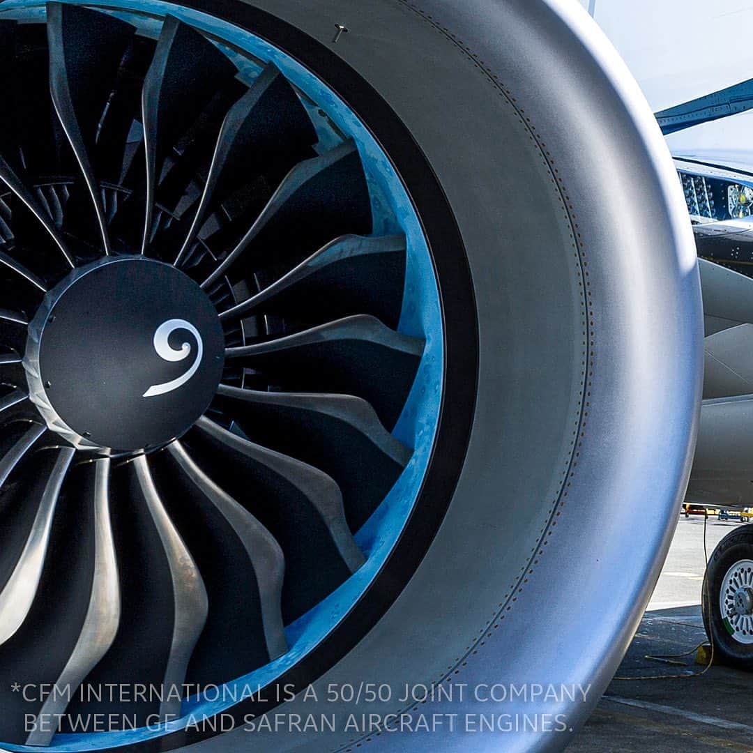 GeneralElectricのインスタグラム：「What happens when cutting-edge technology meets unparalleled performance? The CFM* LEAP engine of course.  So what makes this engine so amazing? We can think of a few reasons…  ➡️It includes the first-ever 3D-woven fiber composite fan blades and fan case  ➡️CMCs give it 20% greater temperature capability  ➡️It’s the first engine to use 3D-printed parts for critical engine components  ➡️It delivers 15% percent better fuel efficiency than its predecessor」