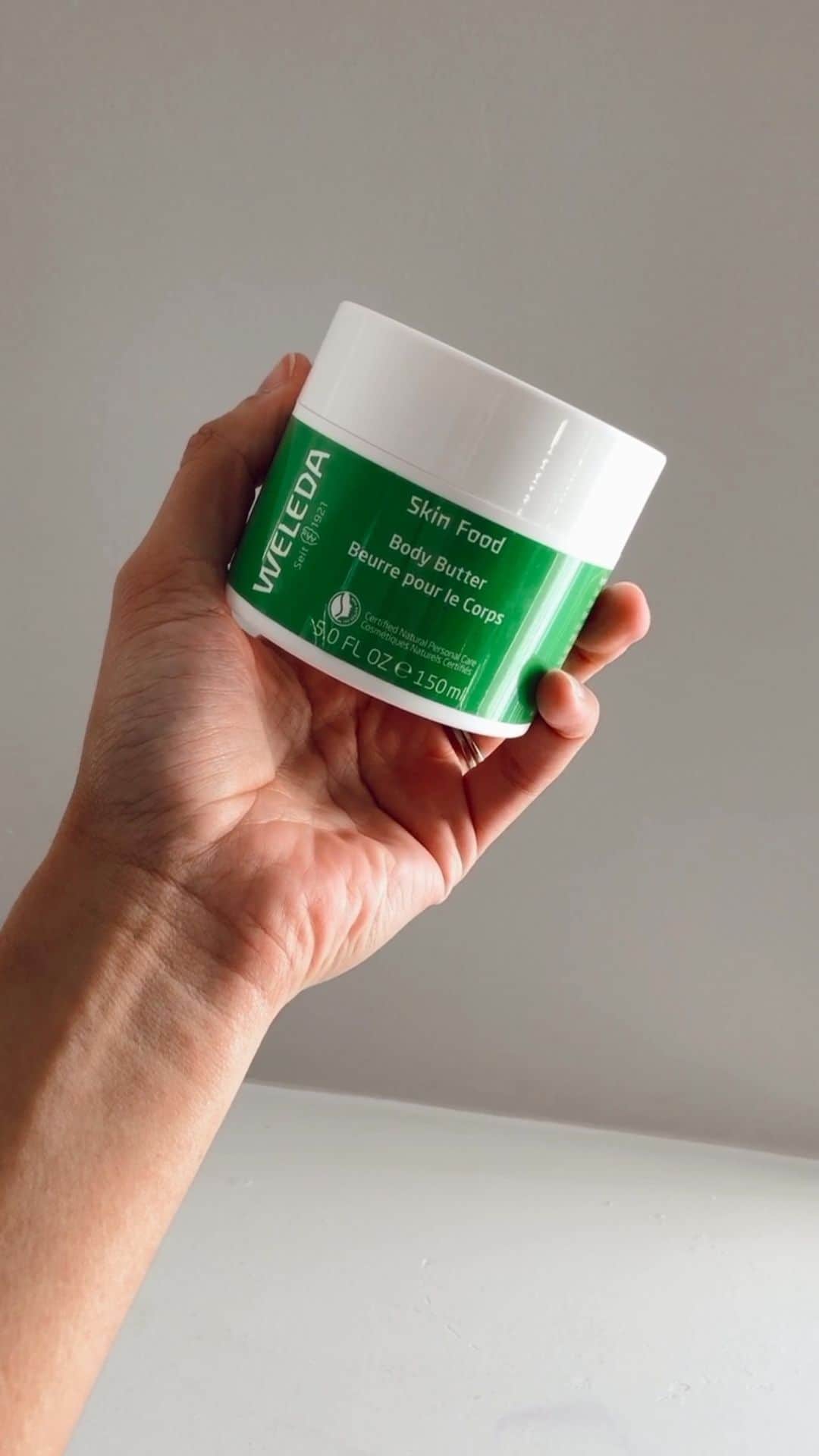Weledaのインスタグラム：「Whipped perfection that delivers all over hydration! 💚 Skin Food Body Butter is a winter must have! Are you using it? Let us know!#WeledaSkinFood」