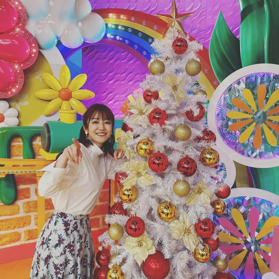 日本テレビ「ヒルナンデス！」さんのインスタグラム写真 - (日本テレビ「ヒルナンデス！」Instagram)「☆滝アナからお知らせ☆  明日、12月11日(金)よる6：30〜  インスタライブを行います🙌 お時間ある方、ぜひご参加ください😃 どんな事やるかは…生配信までのお楽しみ〜🤫🎶 ©︎日本テレビ  #ヒルナンデス #インスタライブ #滝菜月  #梅澤廉  #久々の  #配信ポーズ  #だんだん形が変わってきています #ファッションセンスランキングの裏話も聞けるかな？ #クリスマスデートコーデ 🏍」12月10日 16時30分 - hirunandesu_ntv_official