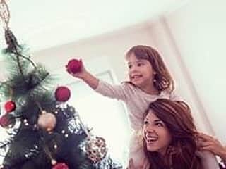 ANA CROWNE PLAZA NARITAのインスタグラム：「＜クリスマス2020＞ディナー＆ステイ for family 【朝食付き】 《Go　Toトラベルキャンペーン割引対象！》 . お子様向けのキッズメニューやデザートも充実のクリスマスディナービュッフェがセットになった宿泊プランをご用意いたしました。 12時のチェックアウトでお仕度もゆっくりと。 家族で過ごす特別なクリスマス。ホテルステイでゆっくりとした語らいのひとときをお過ごしください。 . ご予約・詳細はこちら▽ https://reservation.anaihghotels.co.jp/booking/stay_pc/rsv/detail_plan_calendar.aspx?smp_id=3357&hi_id=6&lang=ja-JP . ◆お客様の安全・安心と感染症拡大防止を最優先として以下の取り組みを実施いたしております◆  ・店舗入口には、発熱や咳など異常が認められる場合は店内飲食をお断りさせていただいております。 ・お客様の入店時に検温をお願いしております。 ・店舗入口には手指消毒用に消毒液を用意しております。 ・店舗入口及び、食事中以外はマスクの着用をお願いしております。 ・従業員はマスク着用を義務付けております。 ・飛沫感染・接触感染を防止するために席数を減少して十分な間隔をとったテーブルレイアウトにしております。 ・店内が混み合う場合は入店を制限しております。 ・お客様が入れ替わる都度、テーブルを消毒しております。 ・お支払い、受け渡し時はキャッシュトレーを使用いたします。 . ホテル公式Facebook▽ https://m.facebook.com/anacrowneplaza.narita . ホテル公式Instagram▽ https://www.instagram.com/anacrowneplaza_narita/ . ホテル公式LINE▽ https://lin.ee/1uofs8ueK」