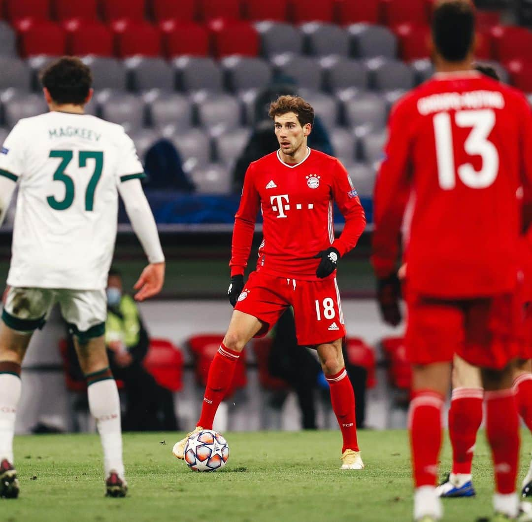 レオン・ゴレツカさんのインスタグラム写真 - (レオン・ゴレツカInstagram)「Ungeschlagen ins Achtelfinale der @championsleague 💪 #MiaSanMia @fcbayern 💯」12月10日 7時35分 - leon_goretzka